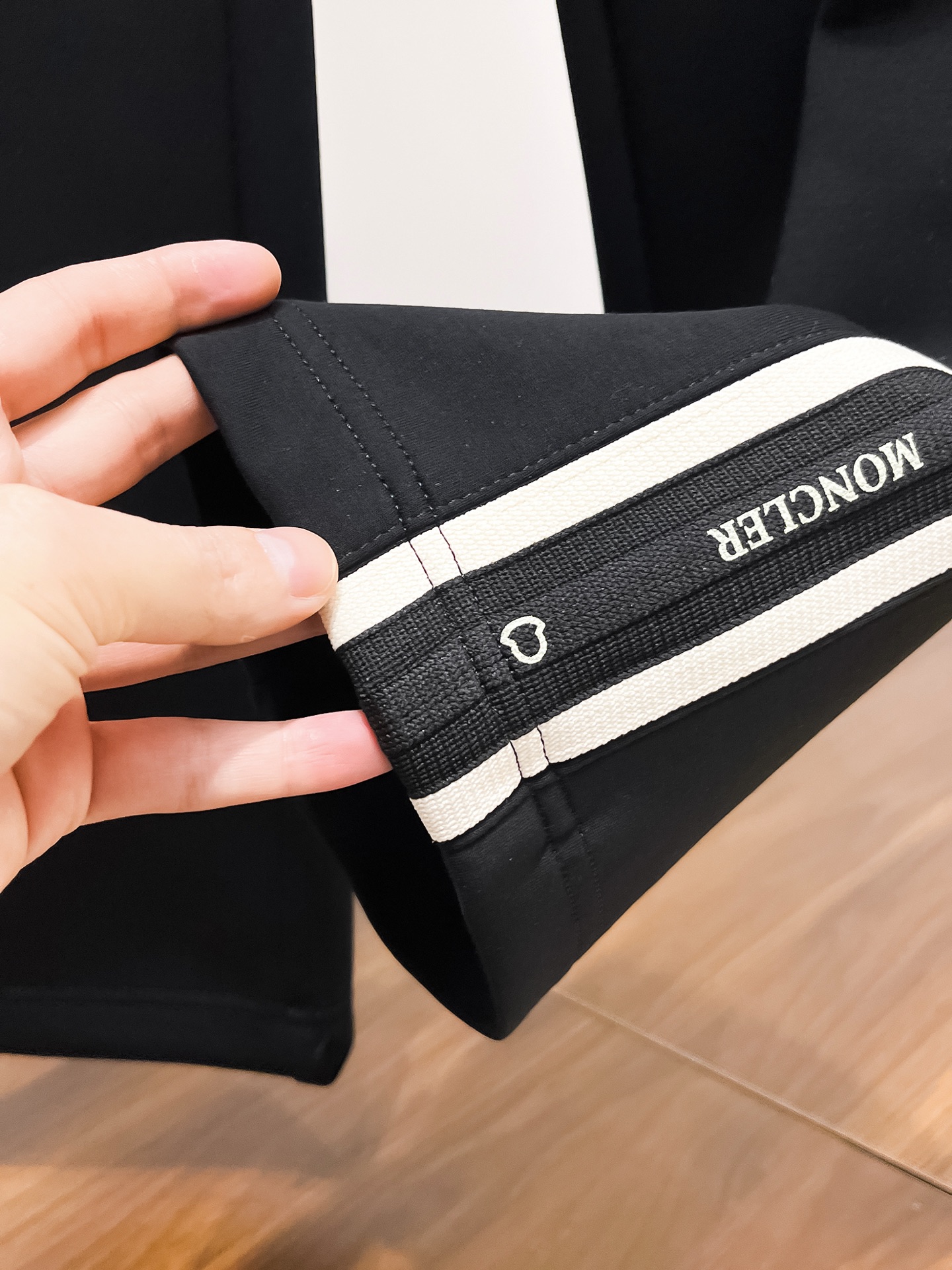 蒙口 顶级货品🐮 🆕2026春夏新款休闲裤！官网同步发售。品牌经典LOGO休闲裤 ，定制面料，舒适度极好