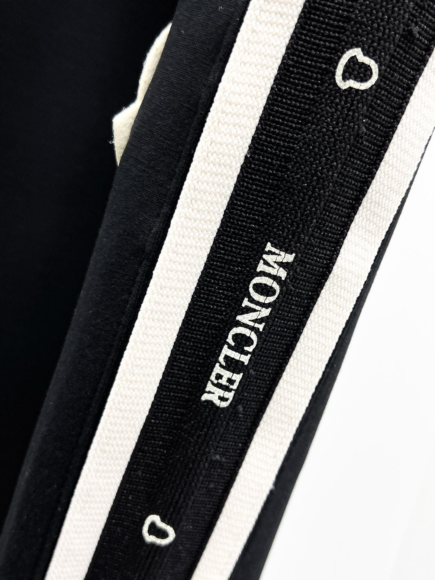 “New Summer Pants: Classic Logo Leisure Pants with Custom Fabrics for Great Comfort” - 图片 8