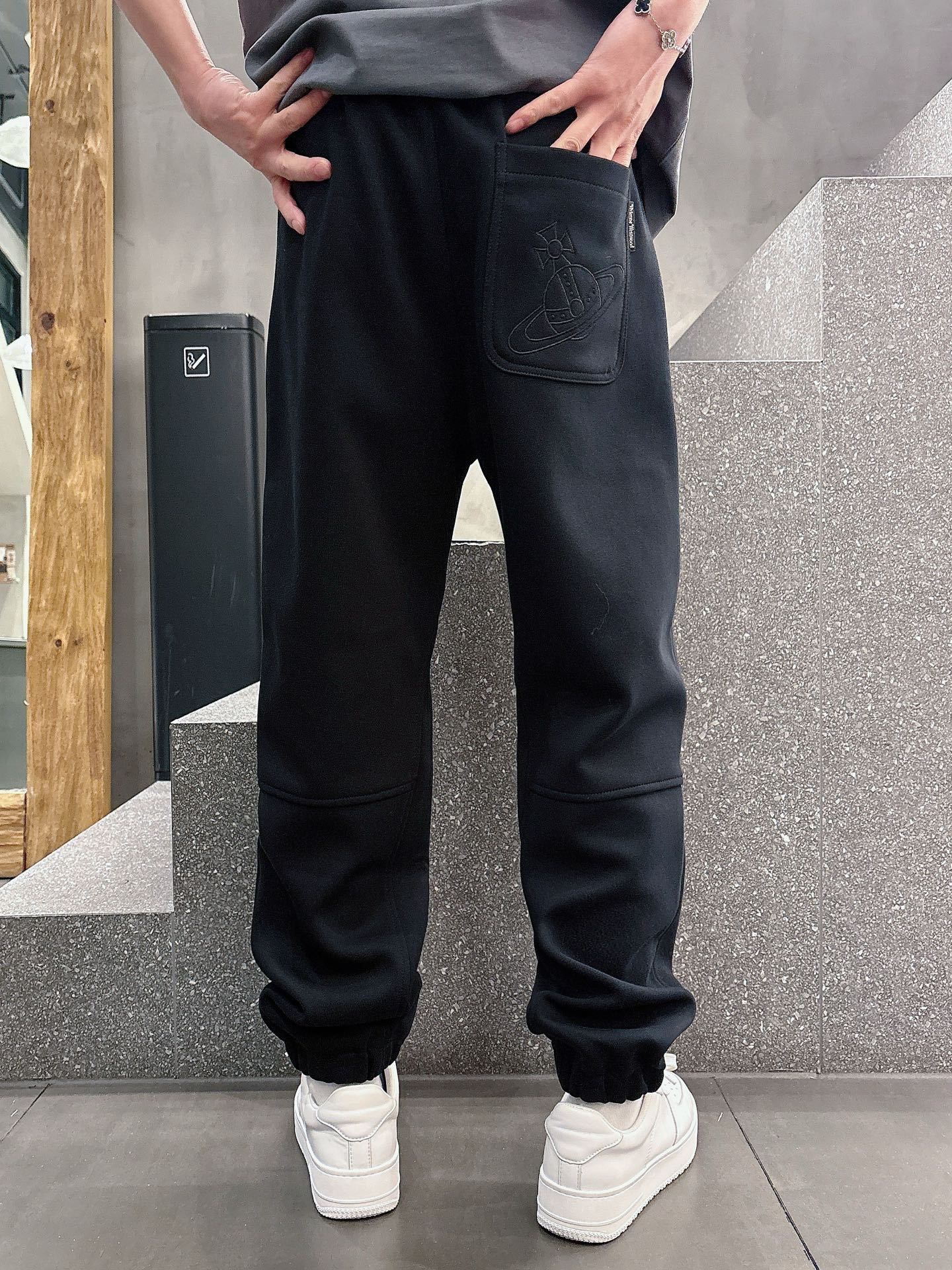 Vivienne Westwood Classic Logo Lounge Pants - Comfortable & Stylish 5 i1740649978419 8805 0 2