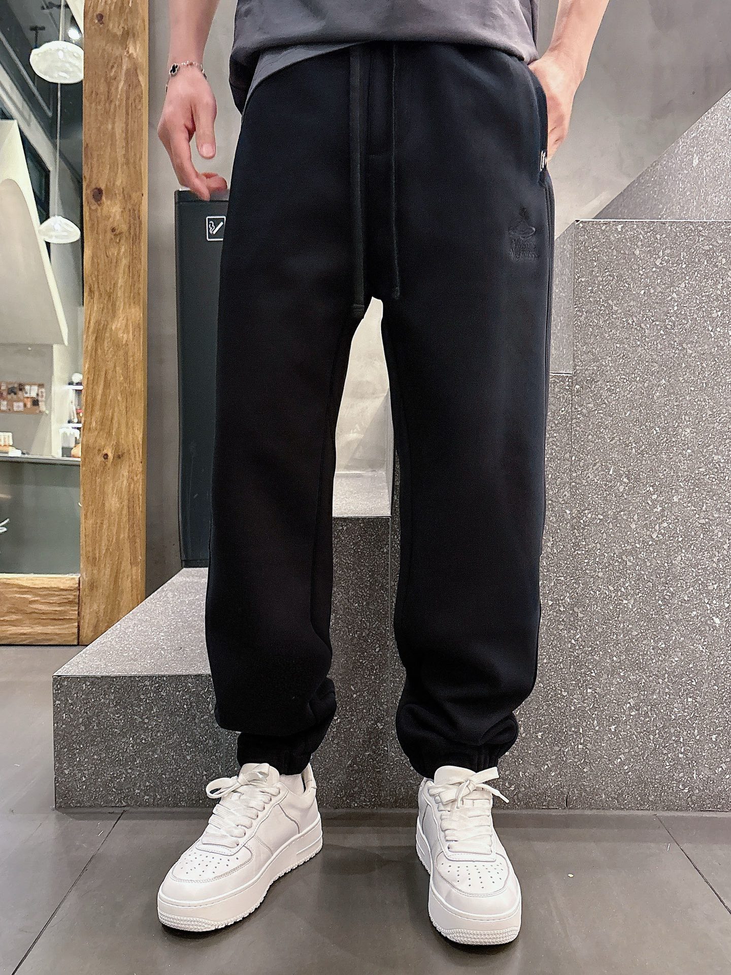Vivienne Westwood Classic Logo Lounge Pants - Comfortable & Stylish 3 i1740649979860 3633 0 0