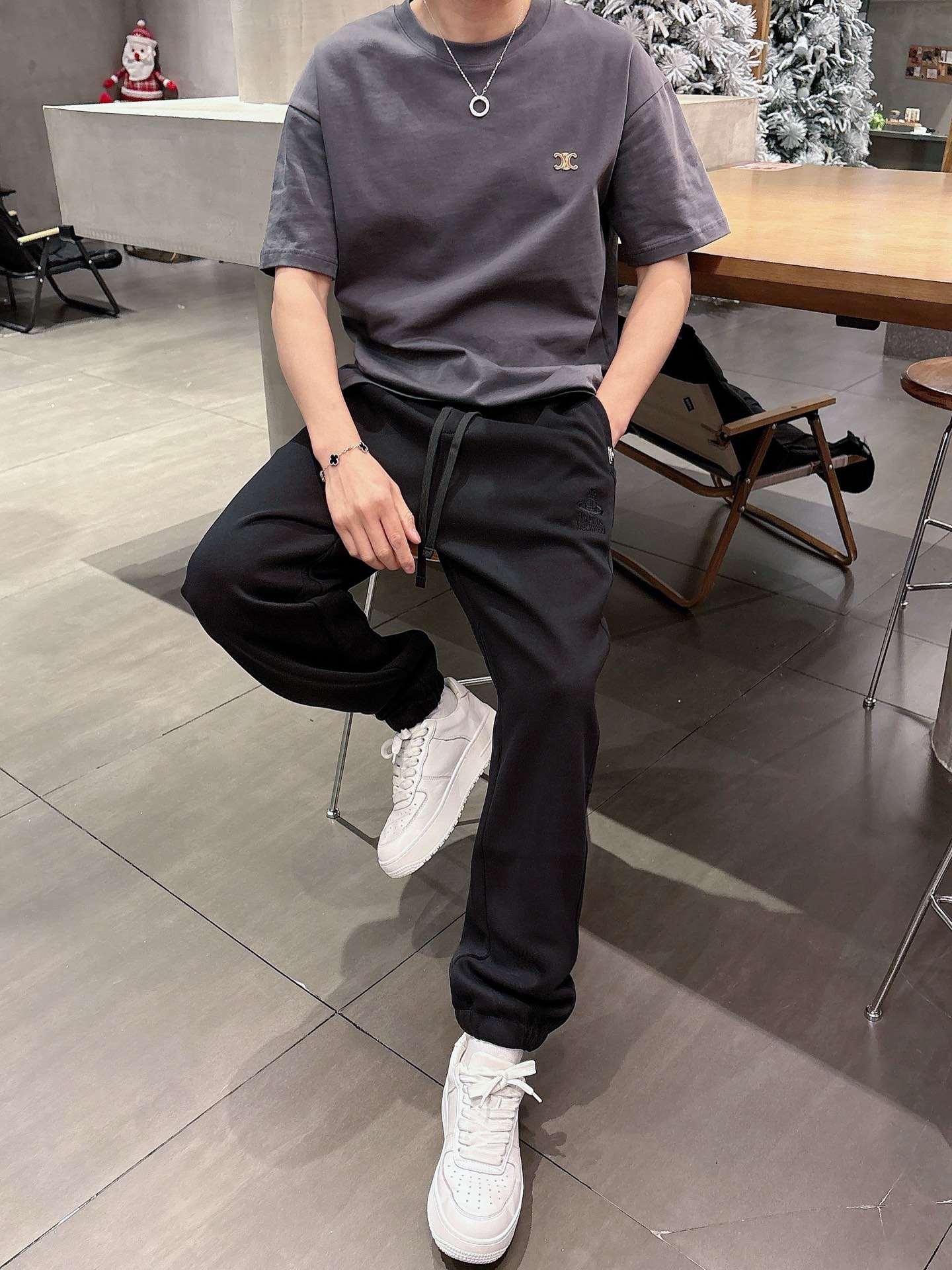 Vivienne Westwood Classic Logo Lounge Pants - Comfortable & Stylish 11 i1740649980487 616 0 6