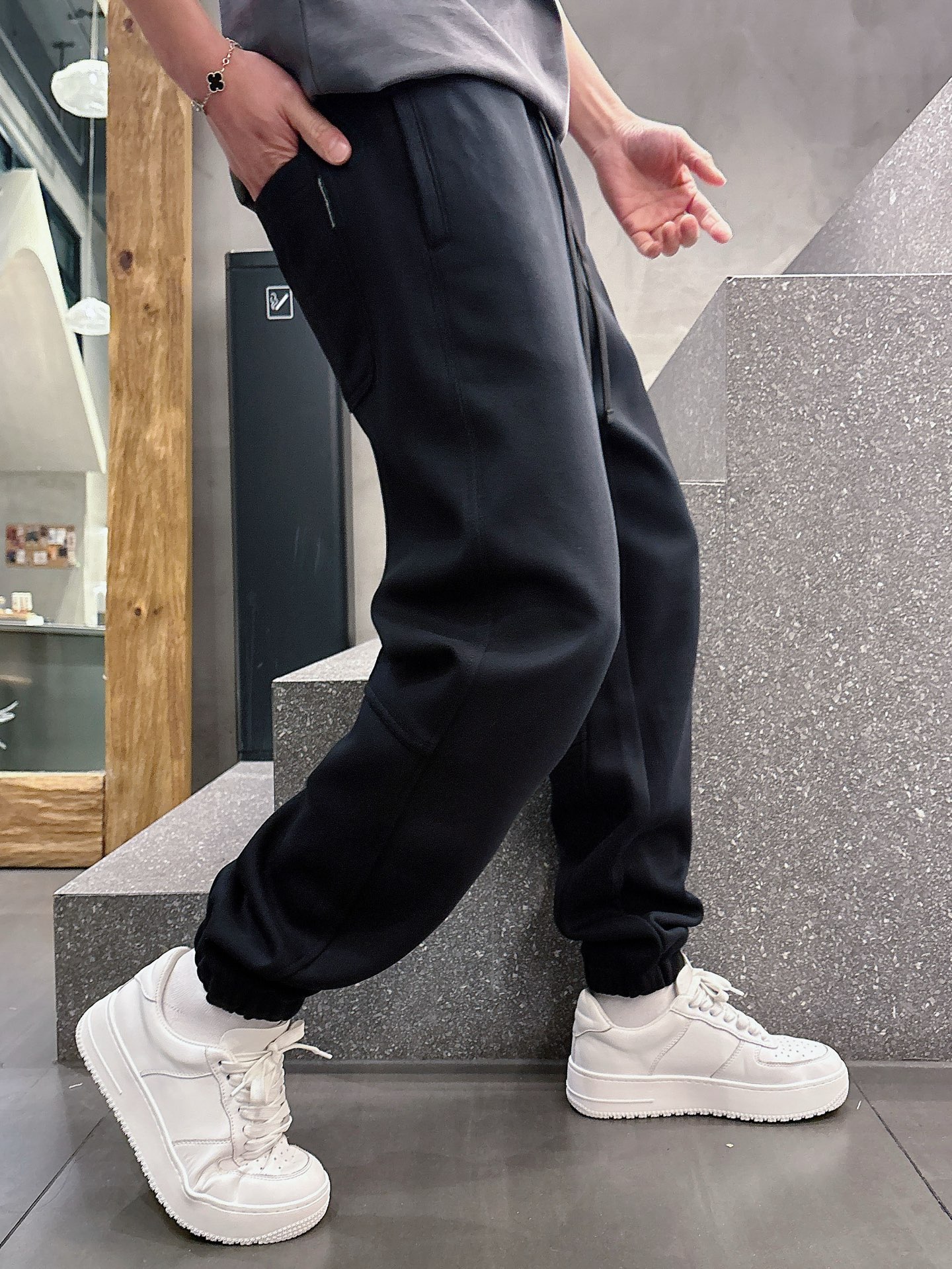 Vivienne Westwood Classic Logo Lounge Pants - Comfortable & Stylish 4 i1740649980497 4131 0 5