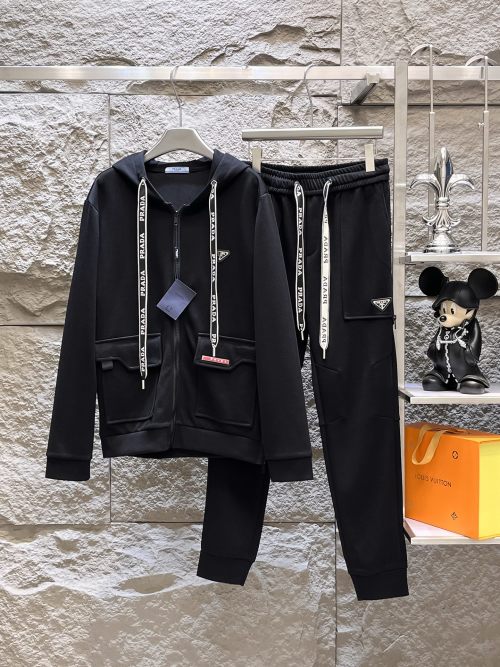 Prada 2025 Fall/Winter Men's Black Zip-Up Hoodie and Jogger Set 1 Prada 2025 Fall/Winter Men's Black Zip-Up Hoodie and Jogger Set
