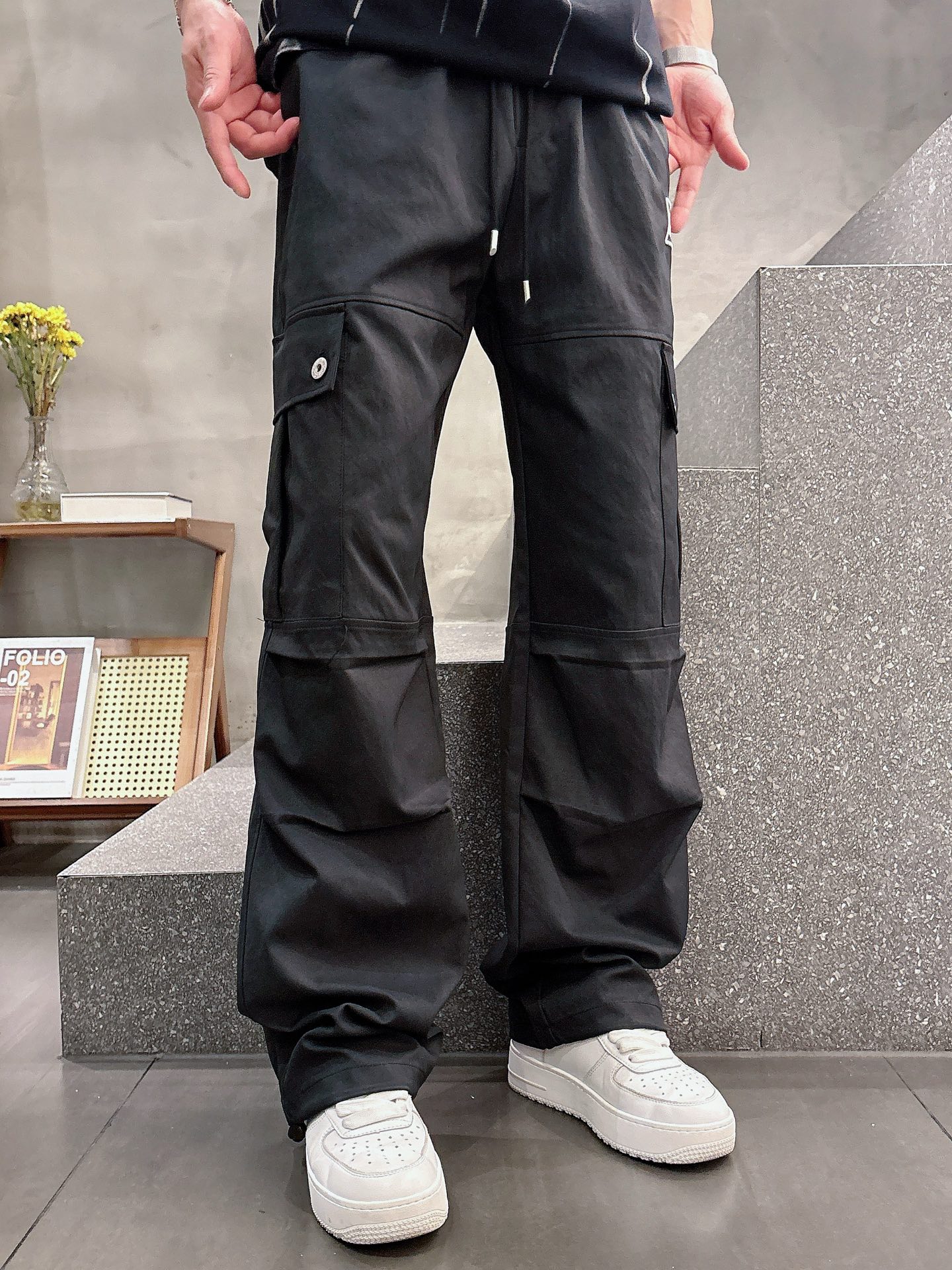 “Top Product: P600 MIU 2025 Spring & Summer Leisure Pants with Classic Logo & Custom Fabrics” - 图片 7