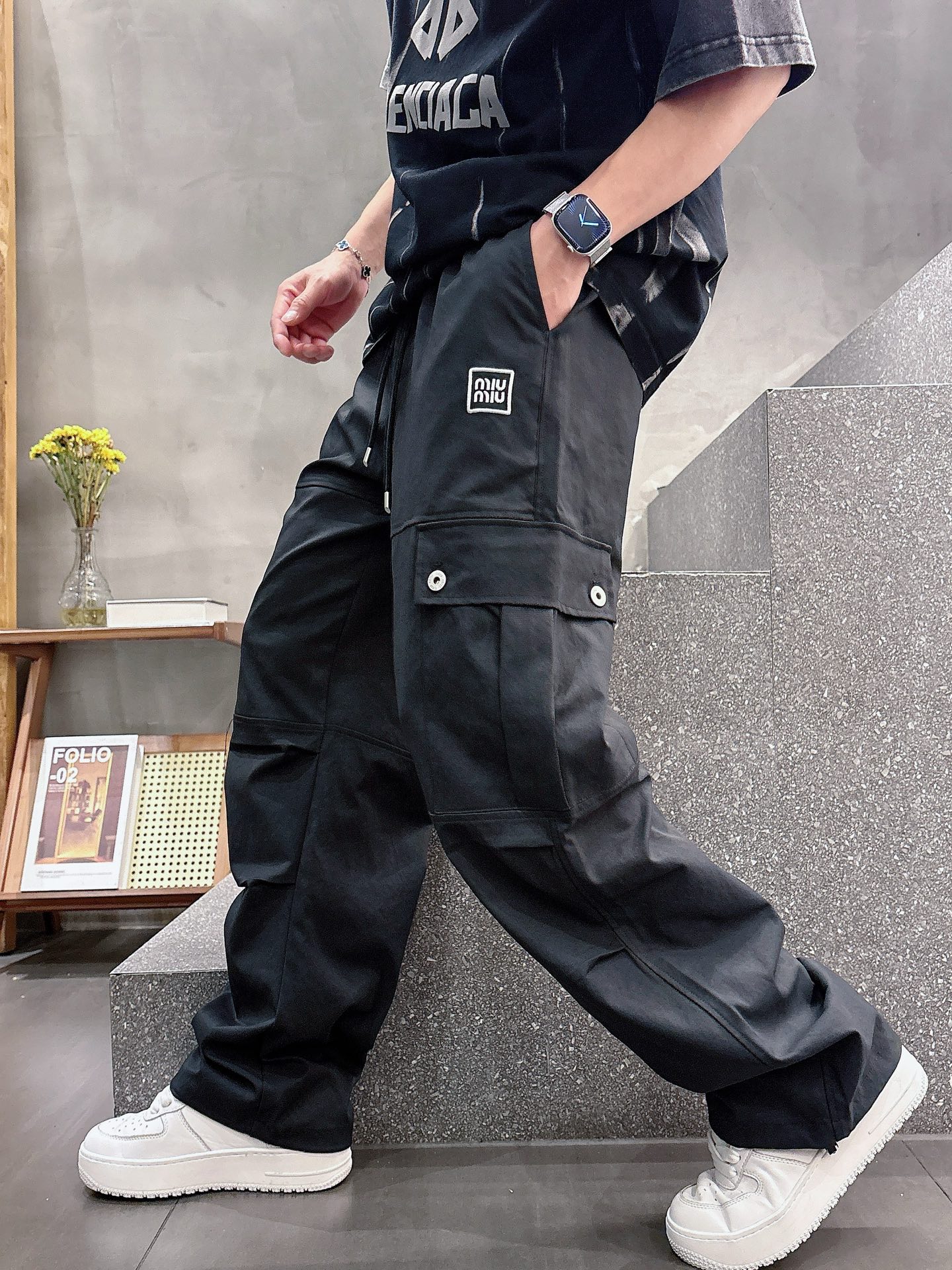“Top Product: P600 MIU 2025 Spring & Summer Leisure Pants with Classic Logo & Custom Fabrics” - 图片 1