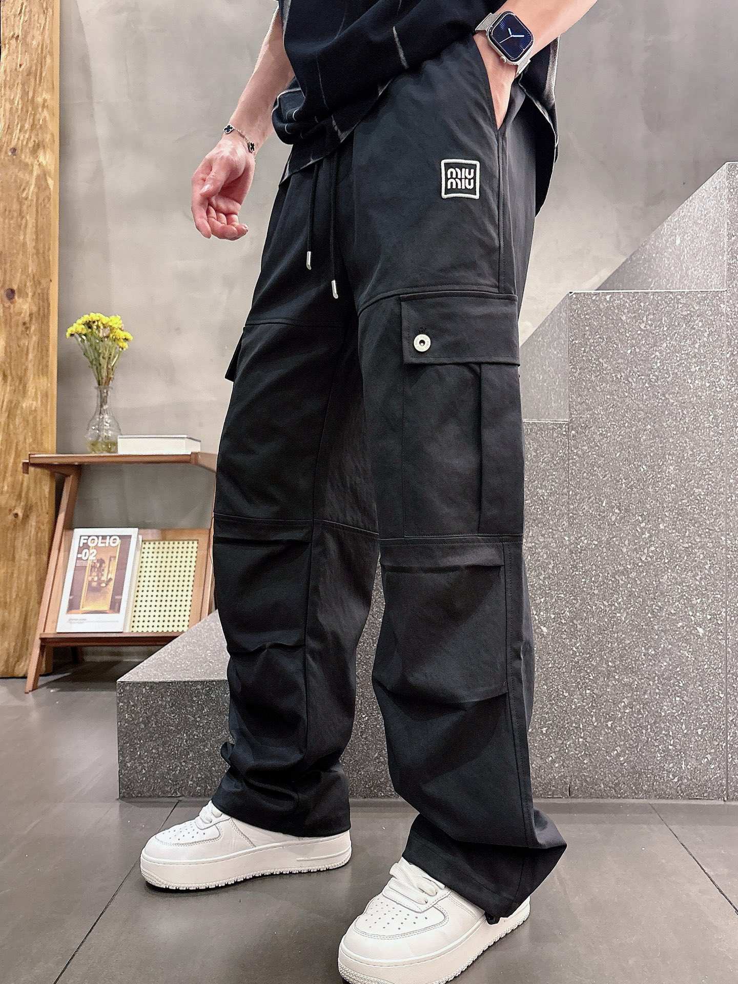“Top Product: P600 MIU 2025 Spring & Summer Leisure Pants with Classic Logo & Custom Fabrics” - 图片 6