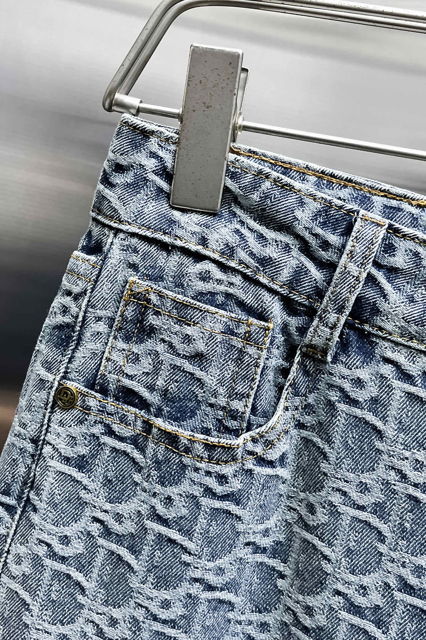 2025 New Original Jeans with Classic Logo Design and Customizable Cowboys. - 图片 4