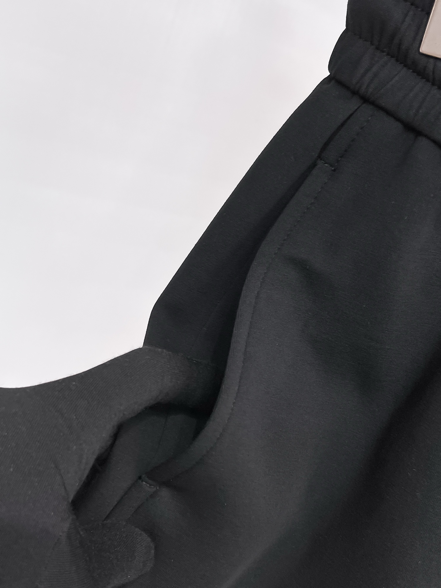 Fendi  休闲短裤服装 4