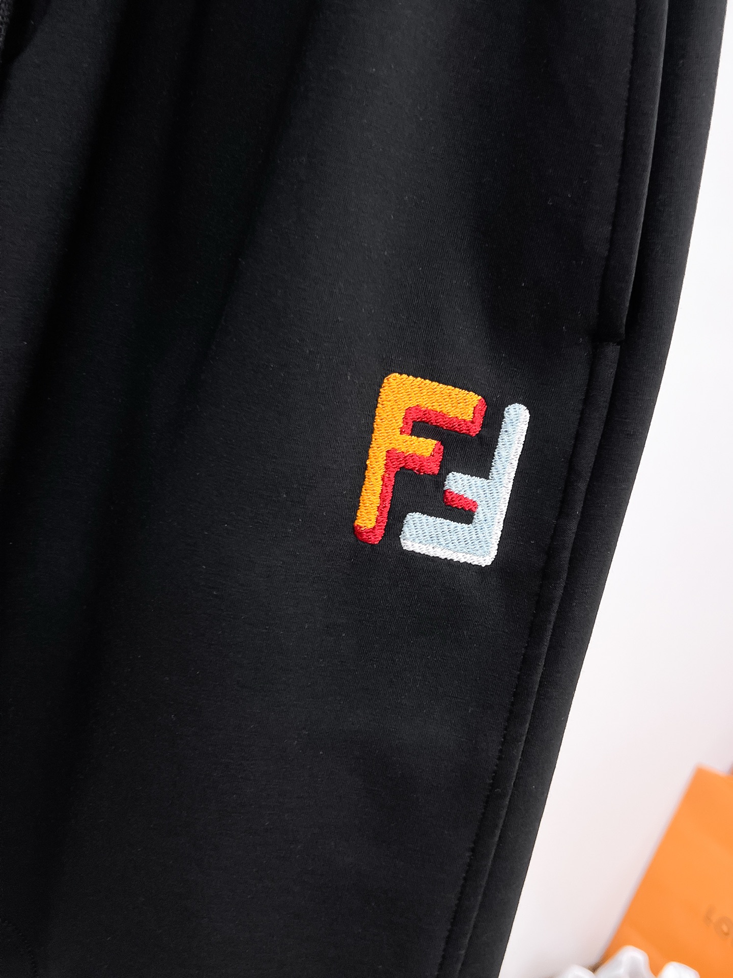 Fendi  休闲短裤服装 6