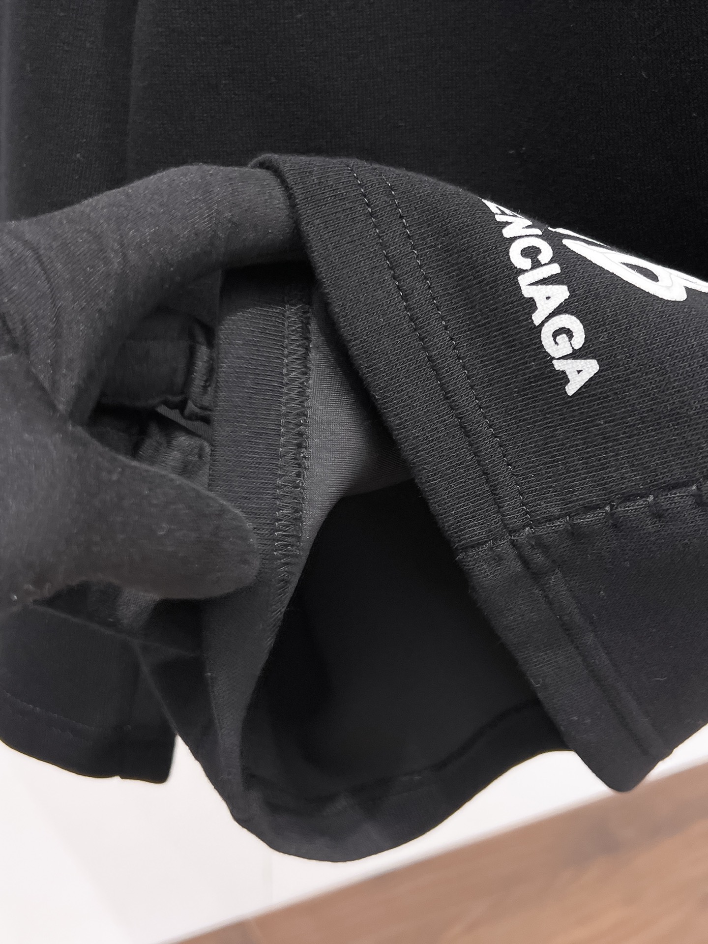 Balenciaga  休闲短裤服装 9