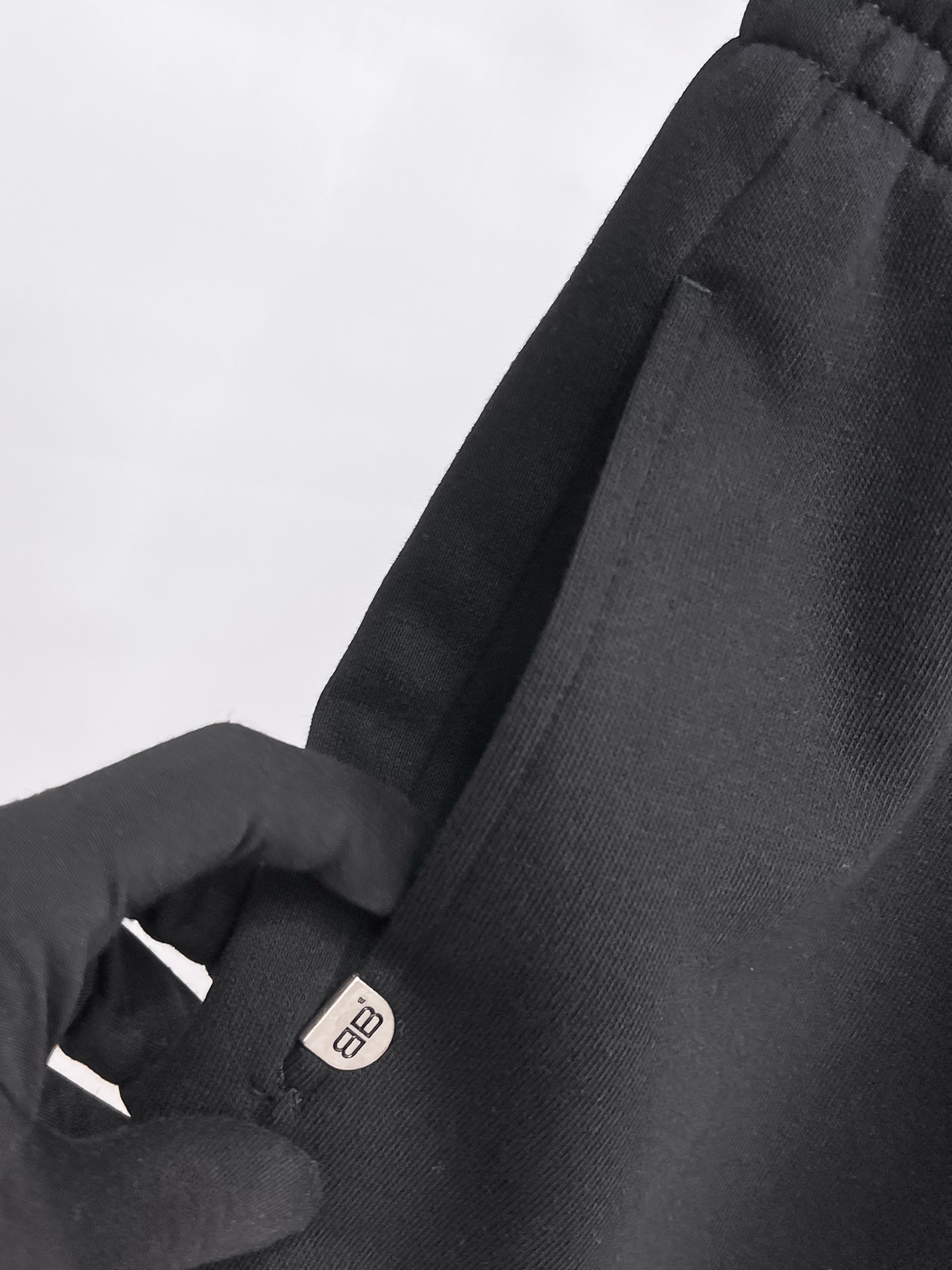 Balenciaga  休闲短裤服装 4