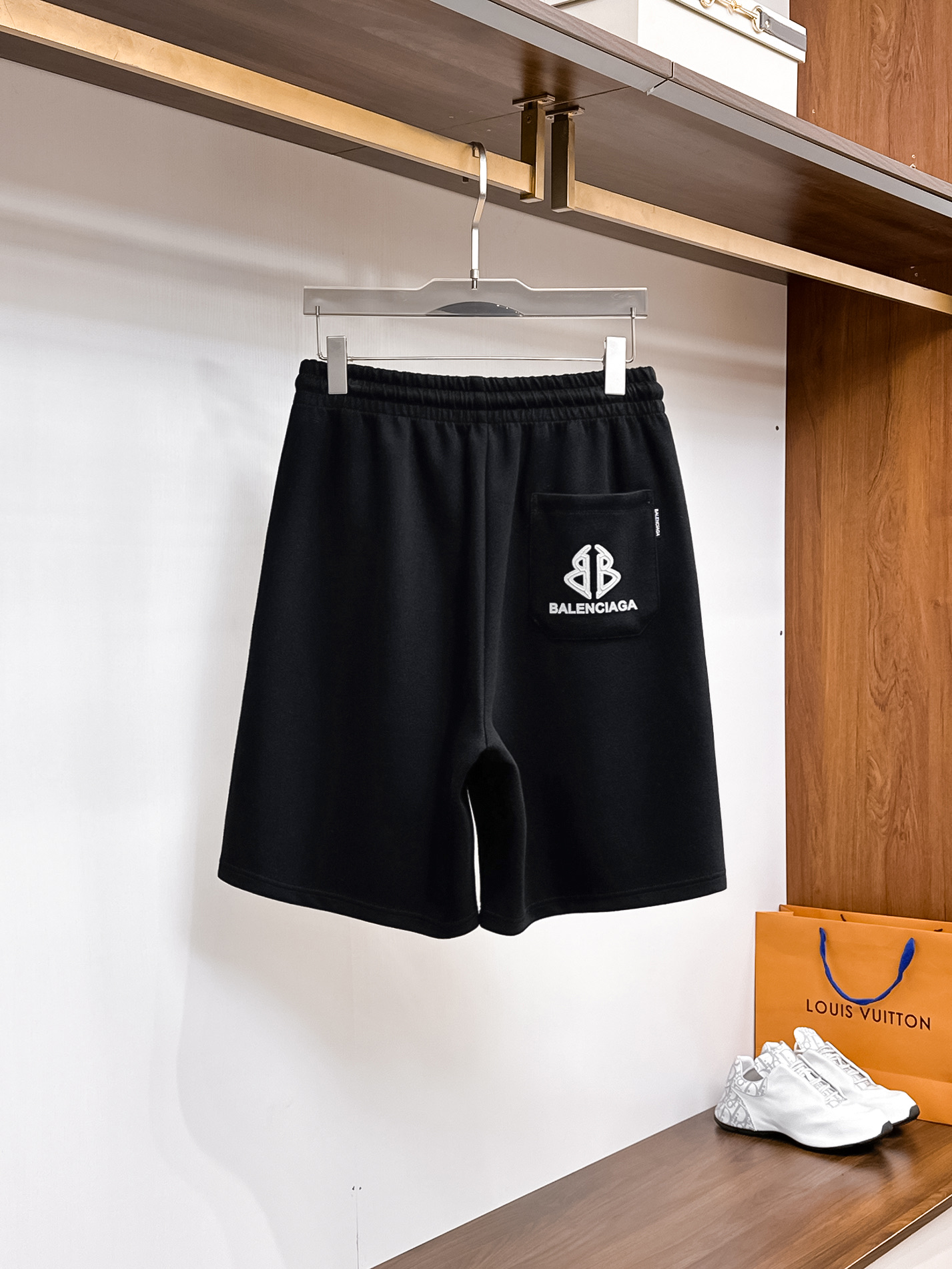 Balenciaga  休闲短裤服装 2
