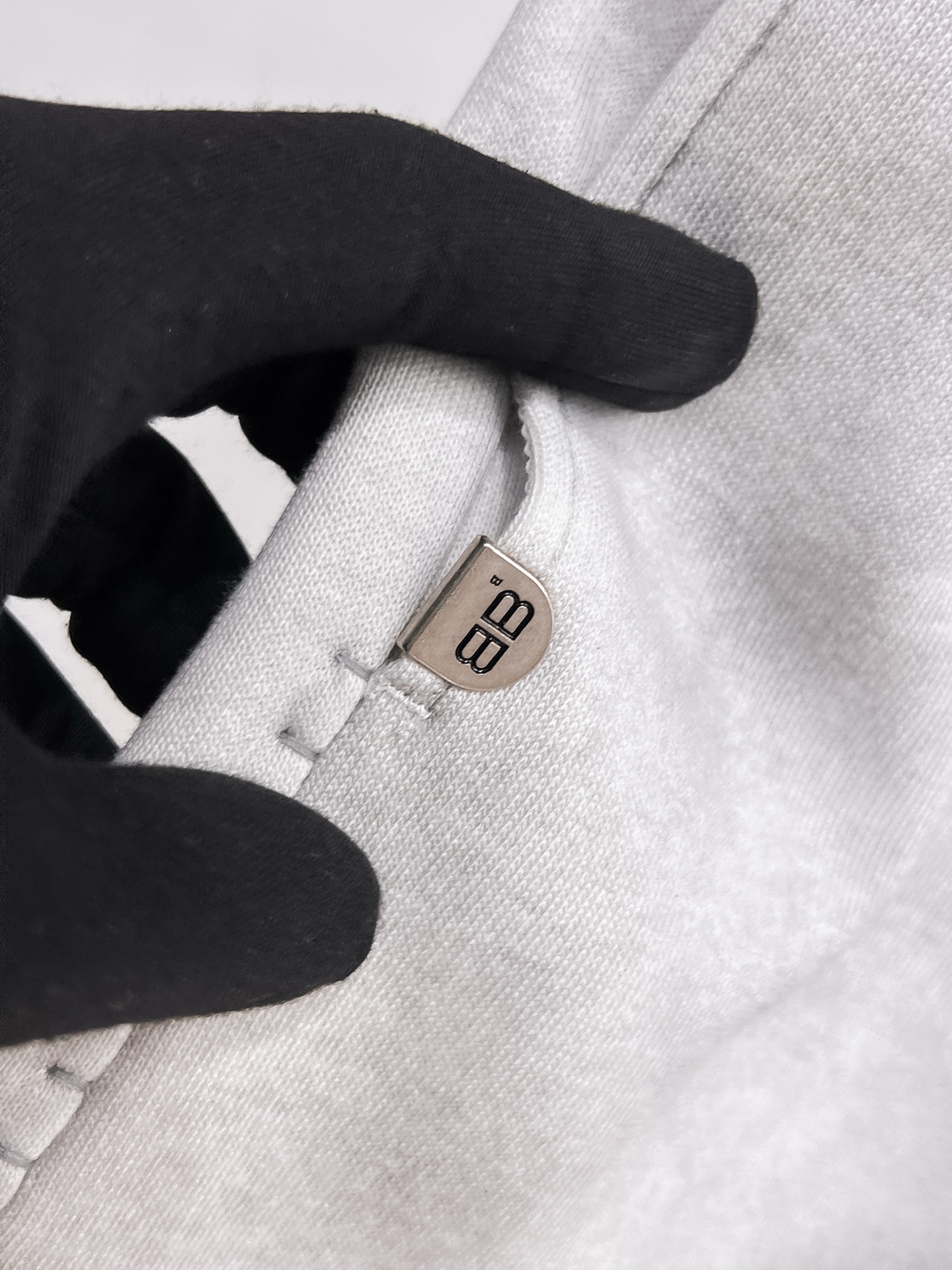 Balenciaga  休闲短裤服装 4