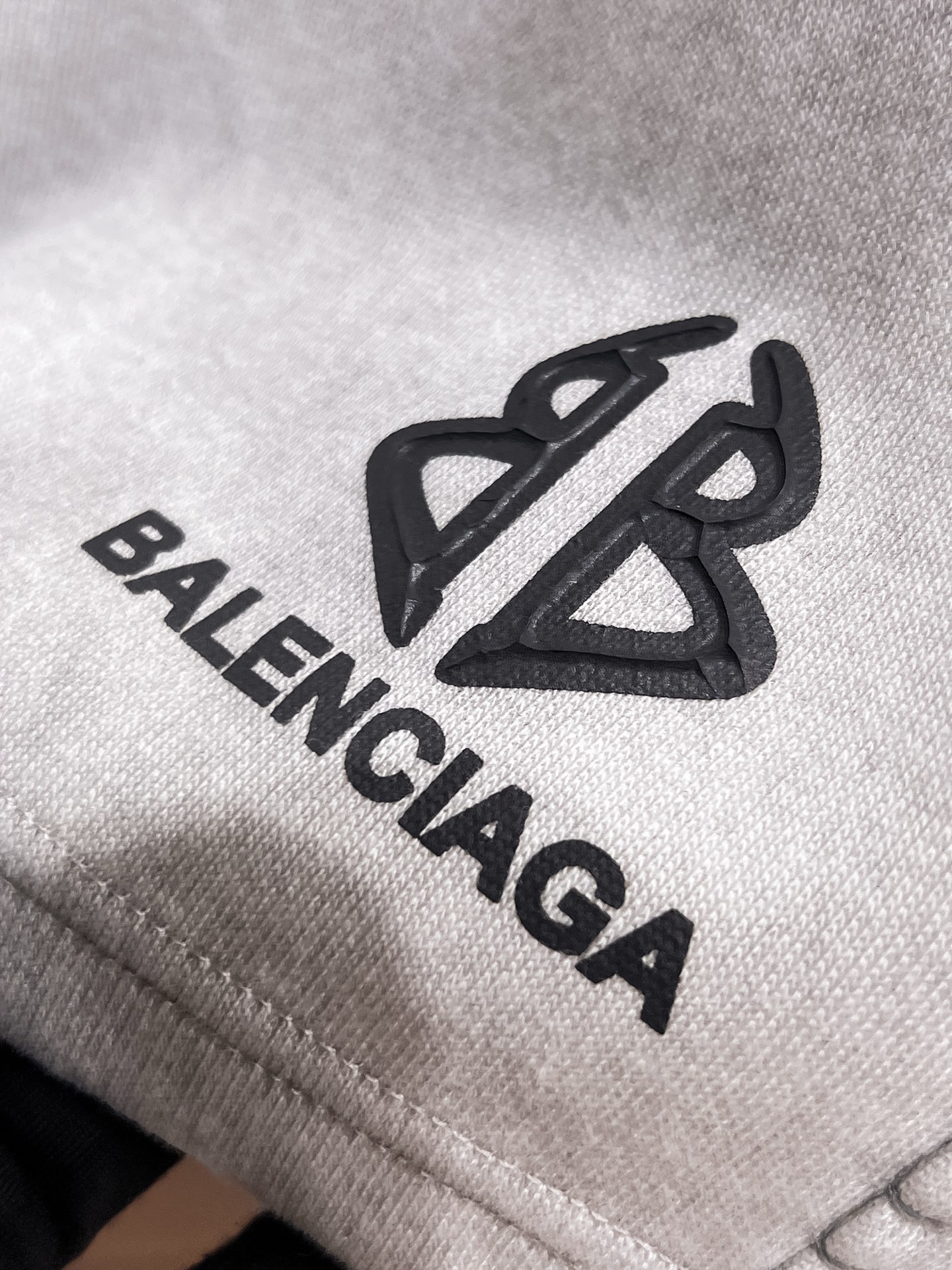 Balenciaga  休闲短裤服装 7