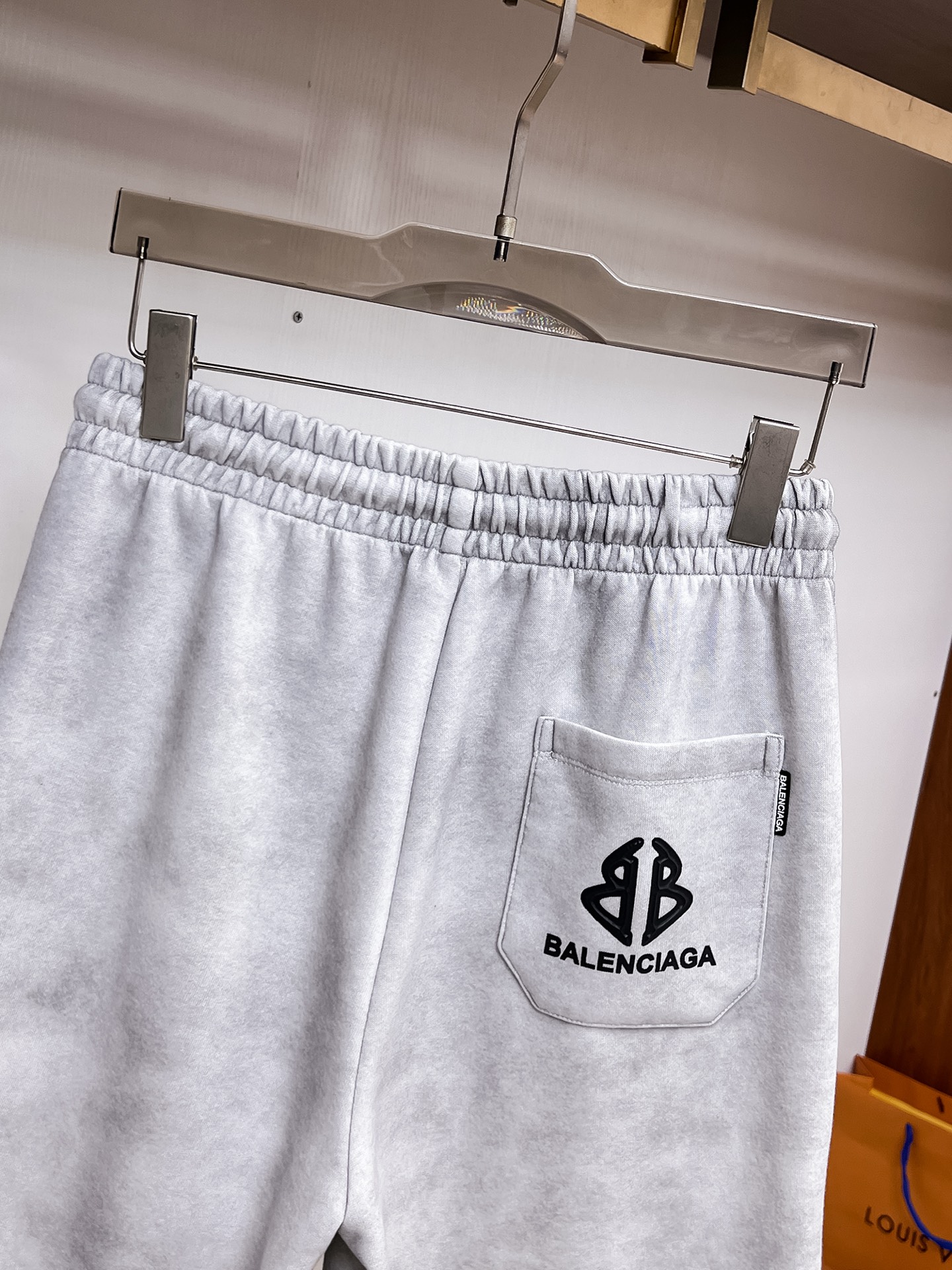 Balenciaga  休闲短裤服装 9