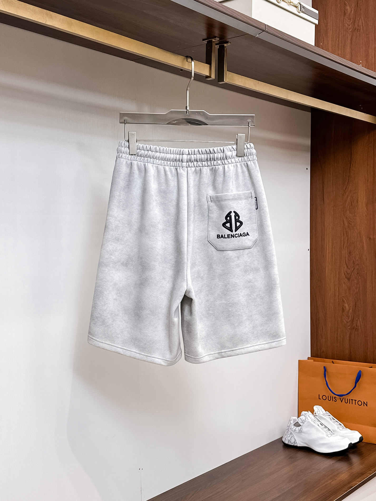 Balenciaga  休闲短裤服装 2