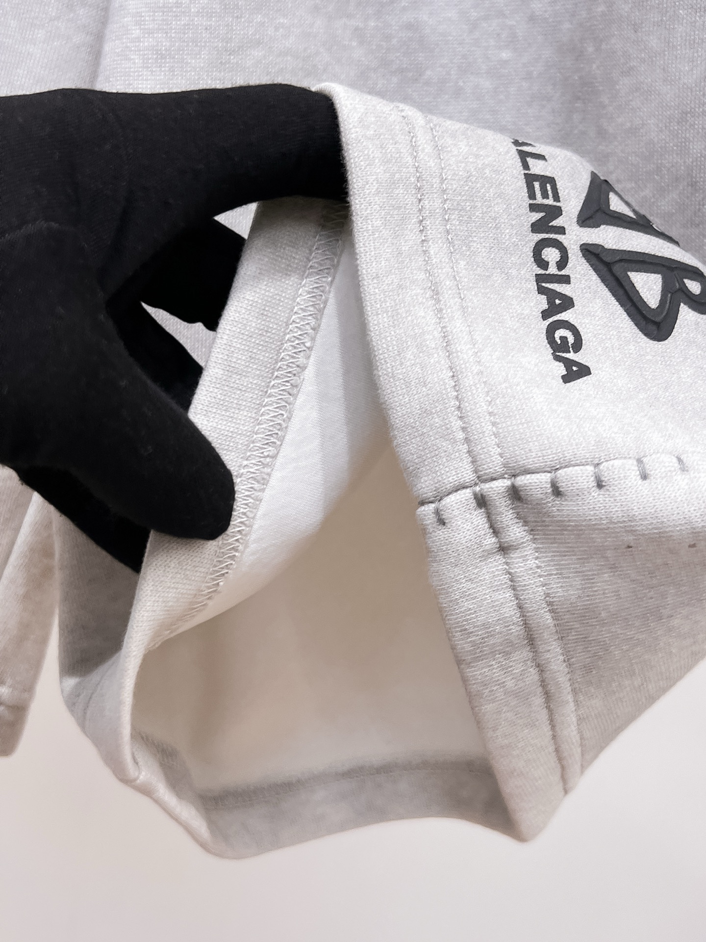 Balenciaga  休闲短裤服装 8