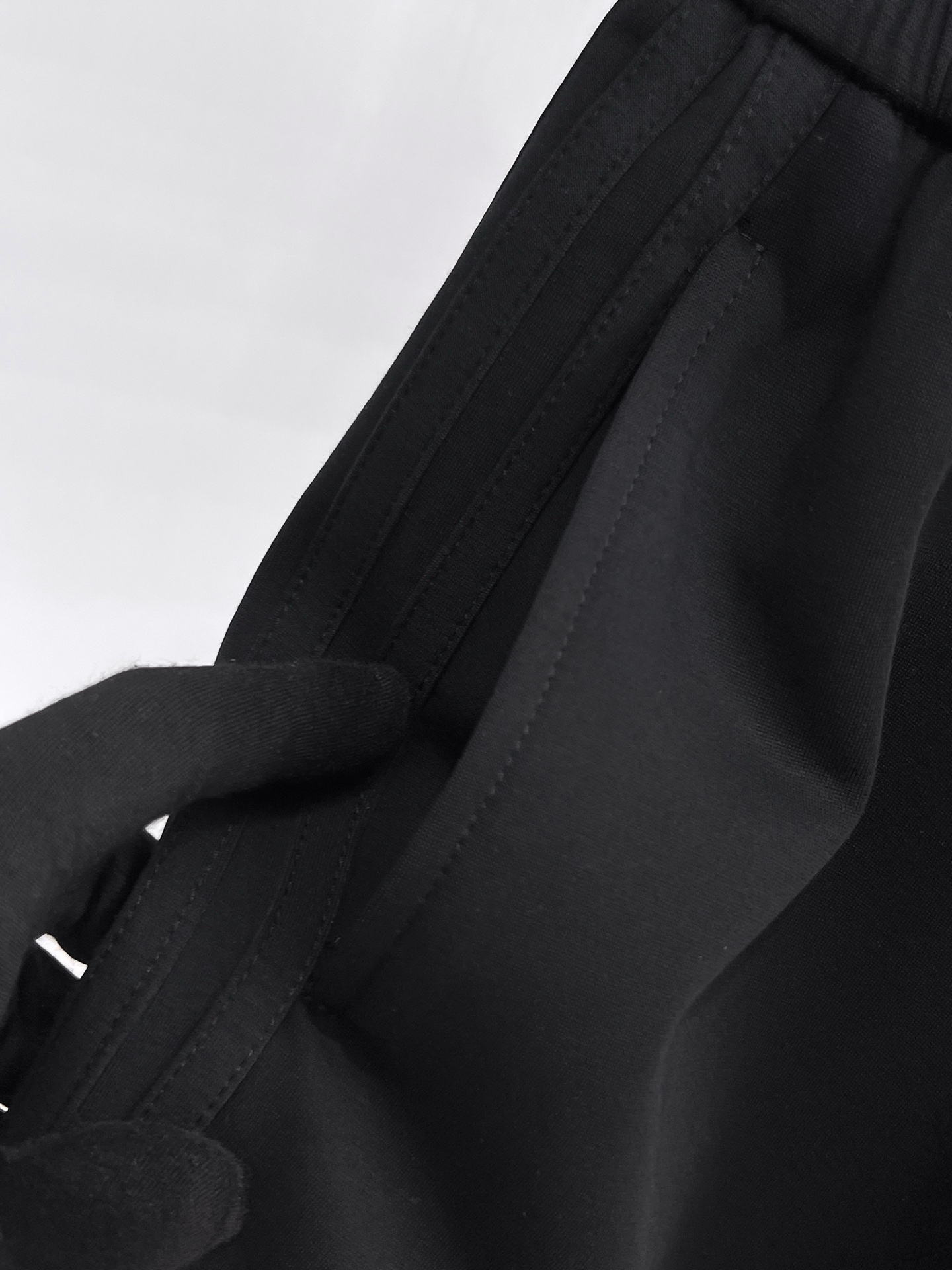 MIU  休闲短裤服装 5