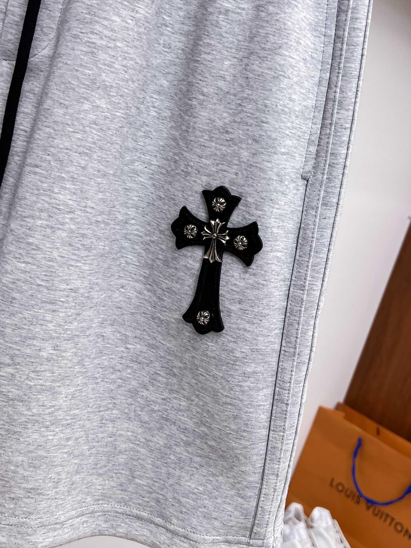 Calvin Klein  休闲短裤服装 8