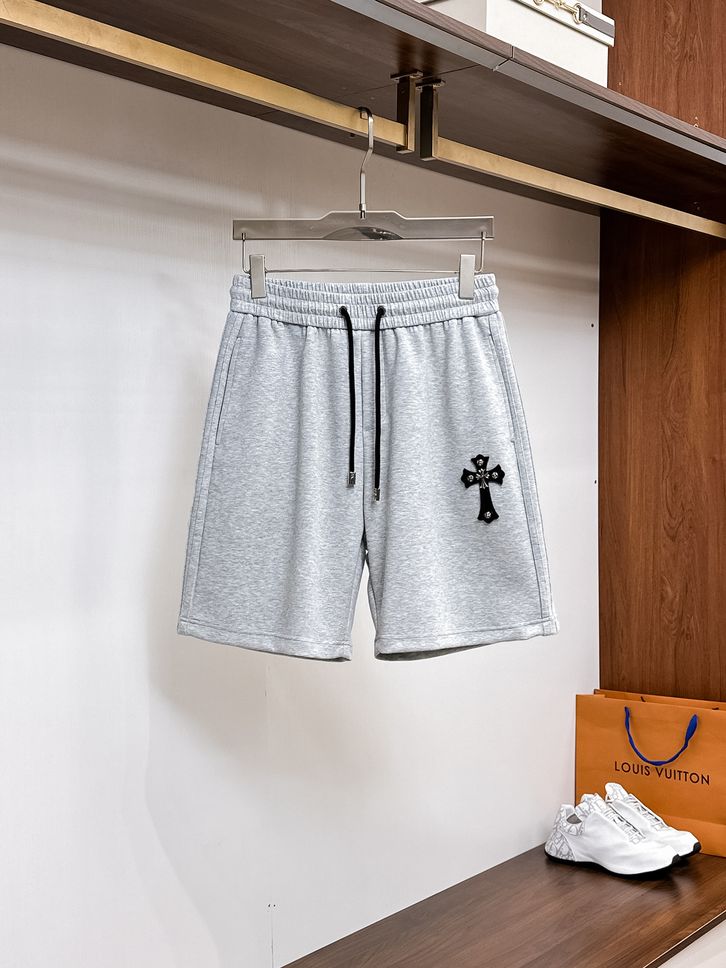 克罗心  顶级货品🐮🆕2025夏季新款休闲短裤！官网同步发...