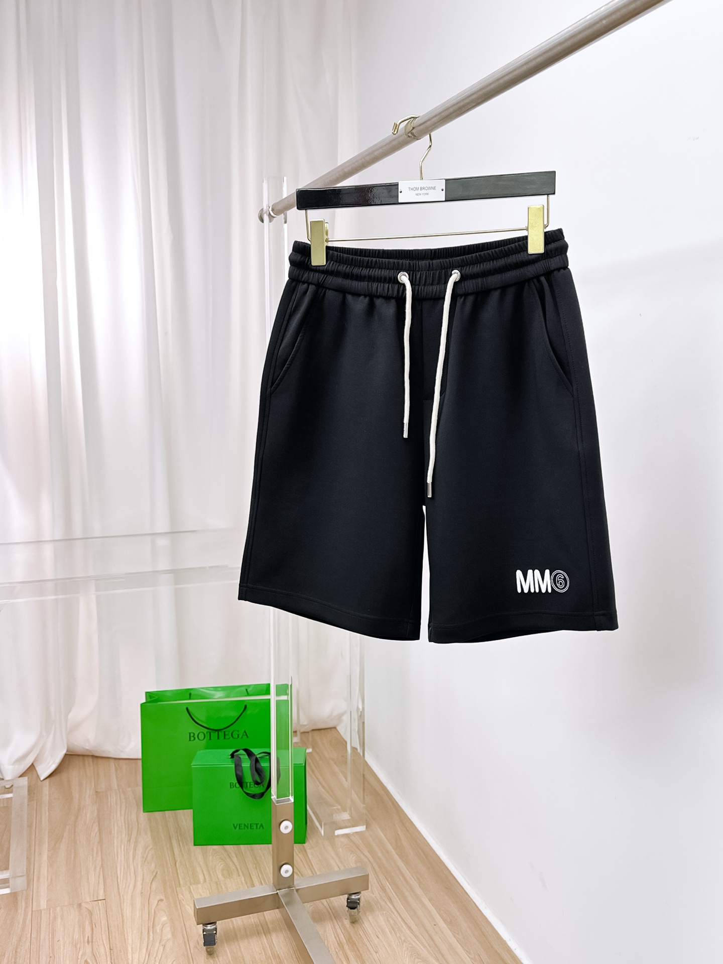 Шорты черные мужские с логотипом Maison Margiela