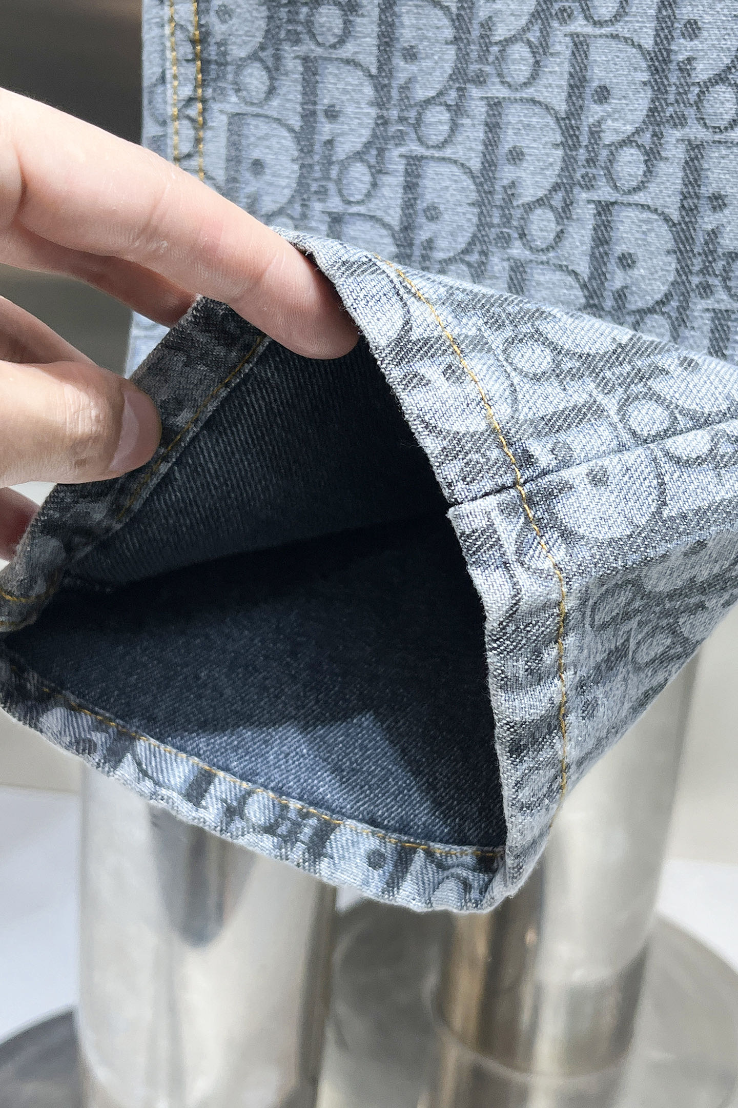 “P600 DI 2025 New Original Jeans with Classic Logo Design and Customized Cowboys” - 图片 8