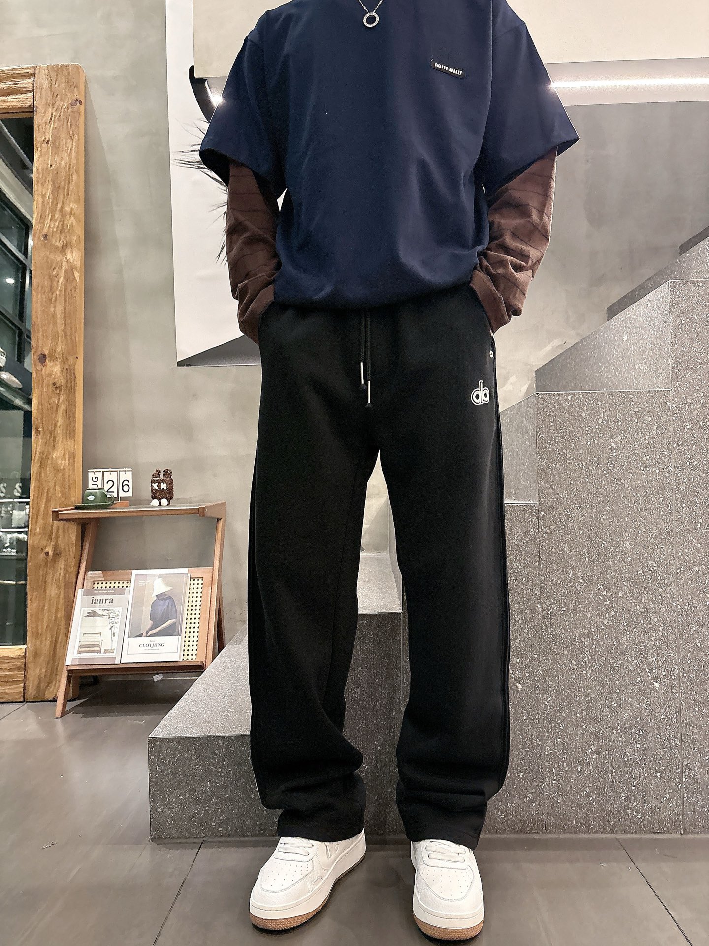 Alo Men's Classic Logo Lounge Pants - Ultimate Comfort & Style 9 i1756799957122 1382 0 1