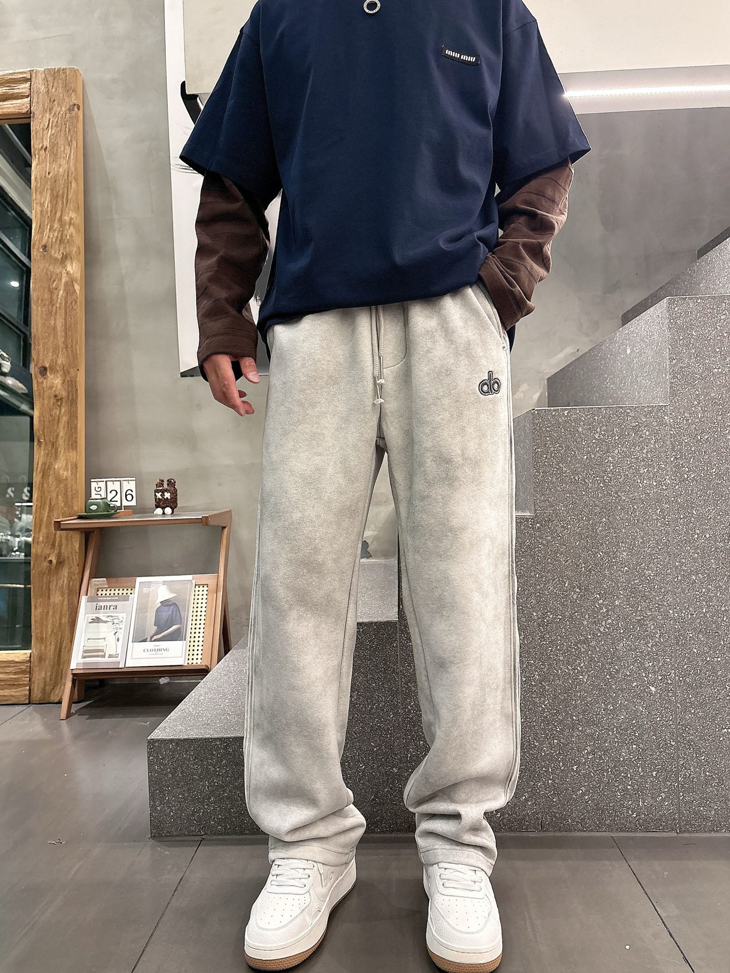 Alo Men's Classic Logo Lounge Pants - Ultimate Comfort & Style 9 i1756800017799 6015 0 1