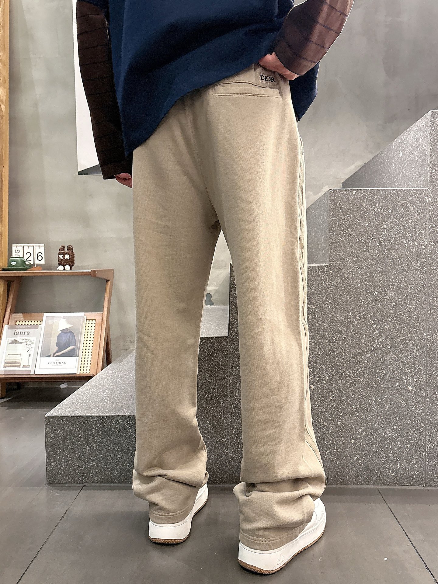 Dior Classic Logo Casual Pants: Comfortable & Stylish Autumn/Winter Collection 5 i1756800256863 9108 0 8