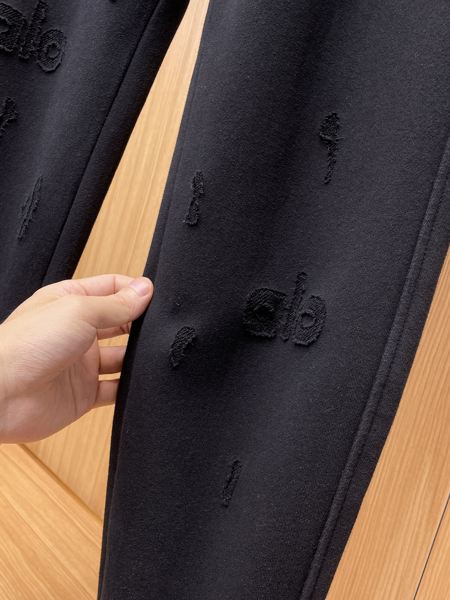 alo 顶级货品🐮 🆕2025秋冬新款休闲裤！官网同步发售。品牌经典LOGO休闲裤 ，定制面料，舒适度极