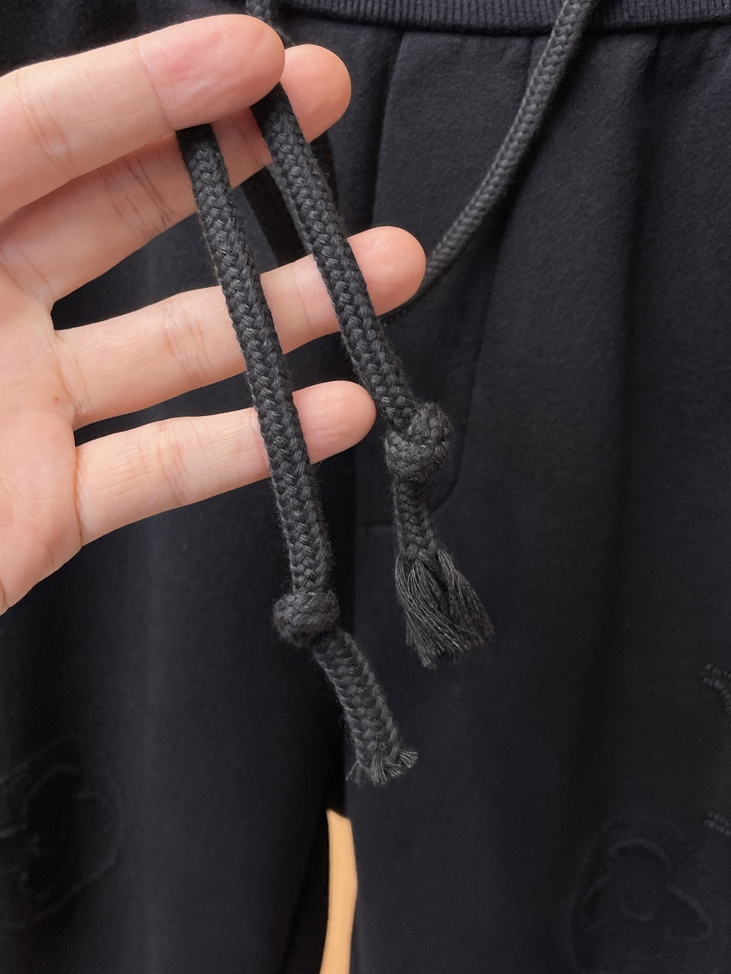 LV 顶级货品🐮 🆕2025秋冬新款休闲裤！官网同步发售。品牌经典LOGO休闲裤 ，定制面料，舒适度极好