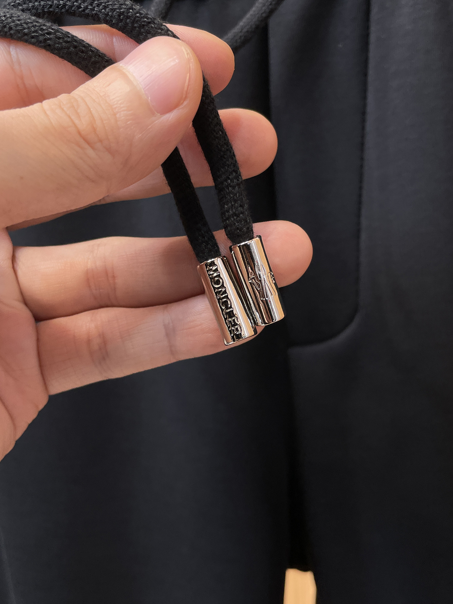 蒙口 顶级货品🐮 🆕2025秋冬新款休闲裤！官网同步发售。品牌经典LOGO休闲裤 ，定制面料，舒适度极好