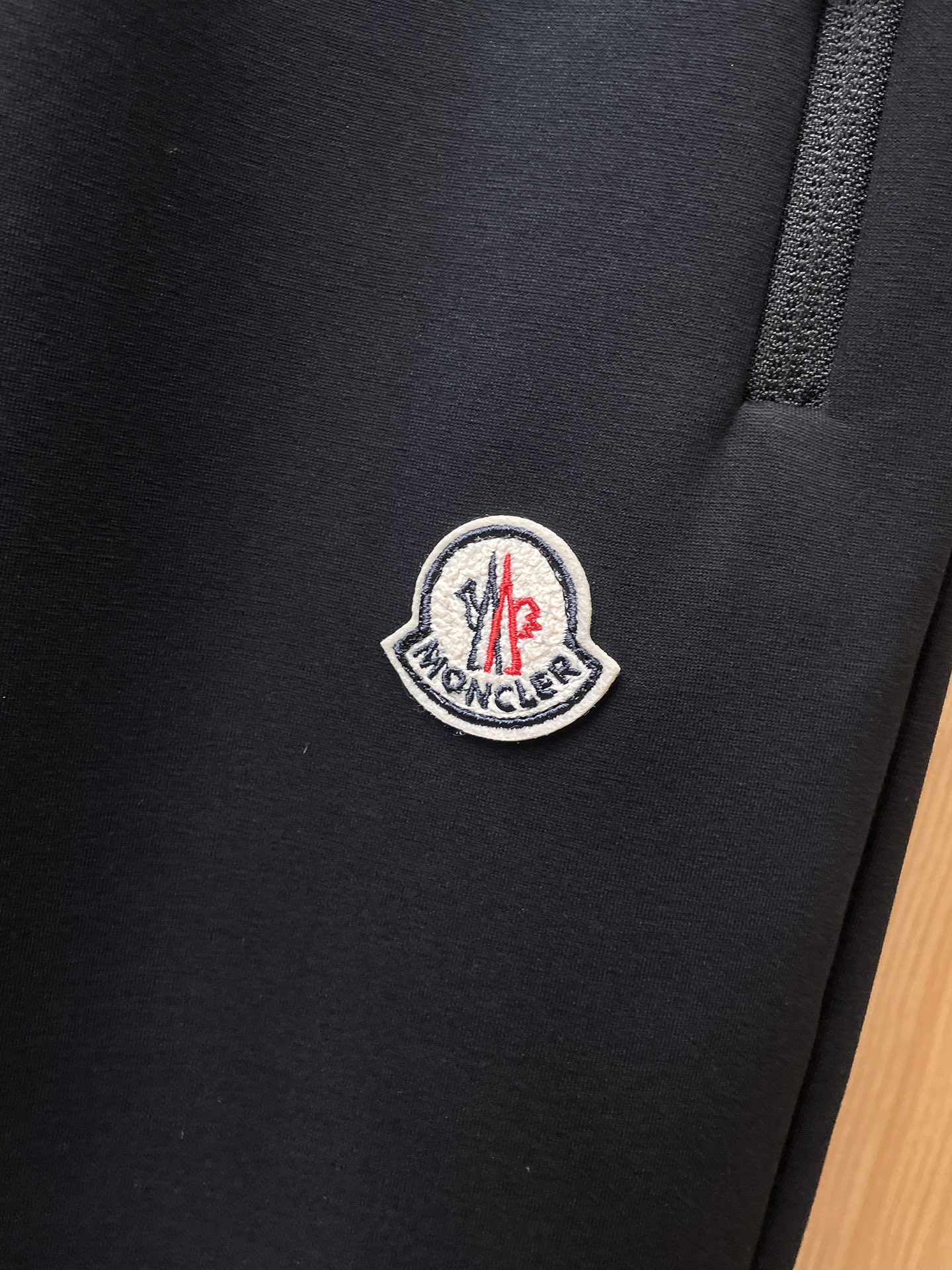 蒙口 顶级货品🐮 🆕2025秋冬新款休闲裤！官网同步发售。品牌经典LOGO休闲裤 ，定制面料，舒适度极好