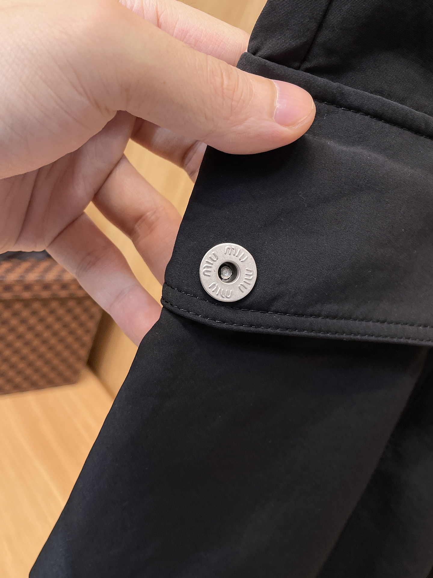 MIU 顶级货品🐮 🆕2025秋冬新款休闲裤！官网同步发售。品牌经典LOGO休闲裤 ，定制面料，舒适度极