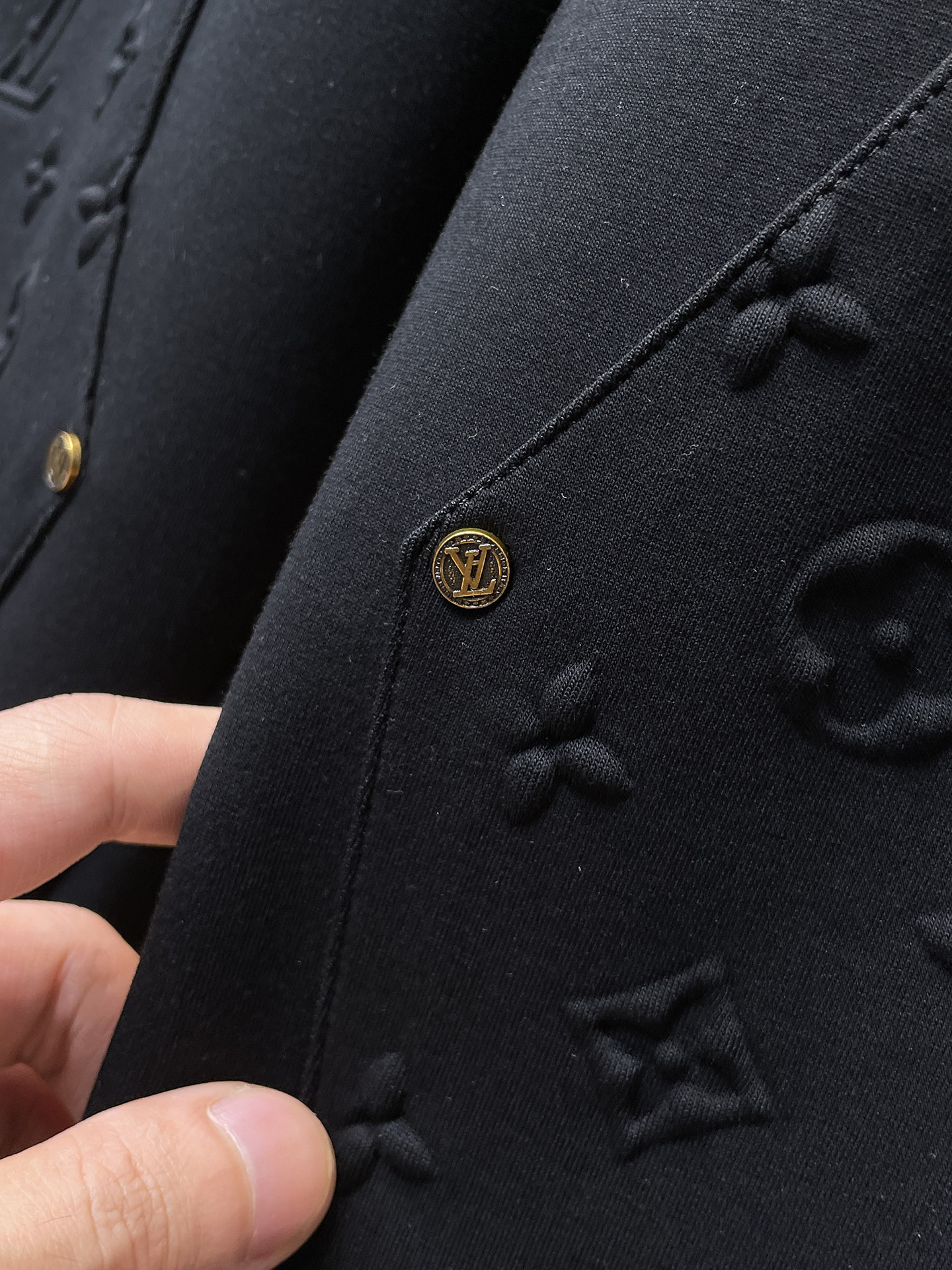 LV 顶级货品🐮 🆕2025秋冬新款休闲裤！官网同步发售。品牌经典LOGO休闲裤 ，定制面料，舒适度极好