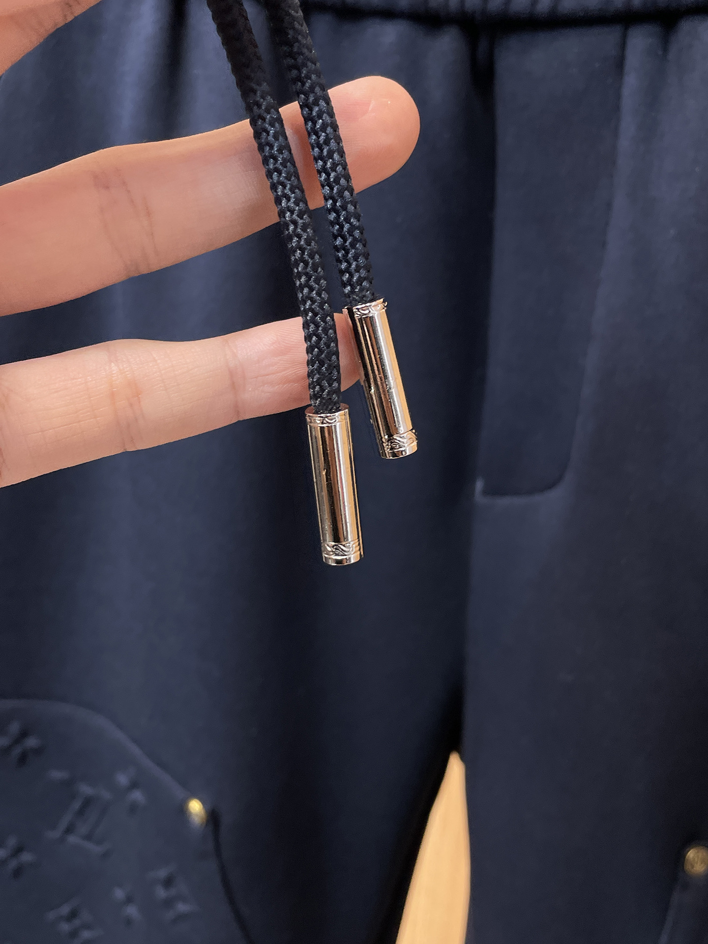 LV 顶级货品🐮 🆕2025秋冬新款休闲裤！官网同步发售。品牌经典LOGO休闲裤 ，定制面料，舒适度极好