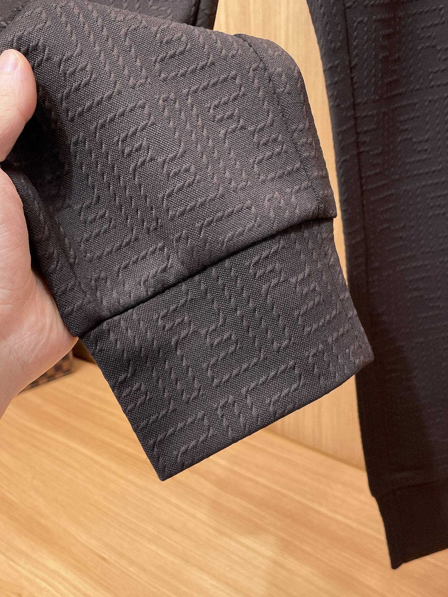 芬迪 顶级货品🐮 🆕2025秋冬新款休闲裤！官网同步发售。品牌经典LOGO休闲裤 ，定制面料，舒适度极好