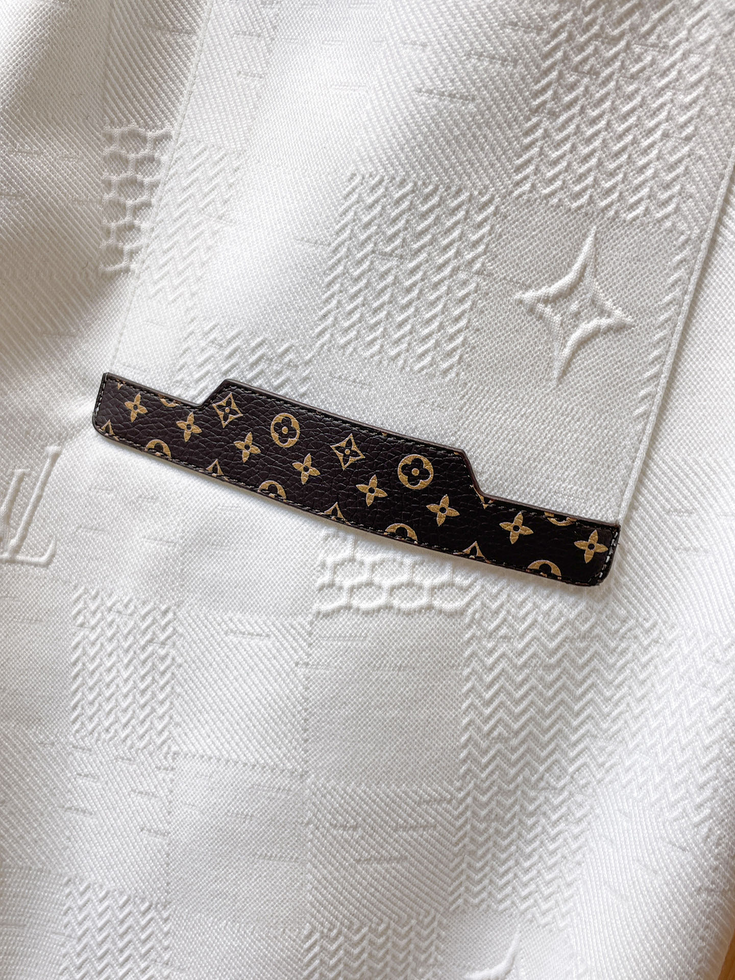 LV 顶级货品🐮 🆕2025秋冬新款休闲裤！官网同步发售。品牌经典LOGO休闲裤 ，定制面料，舒适度极好