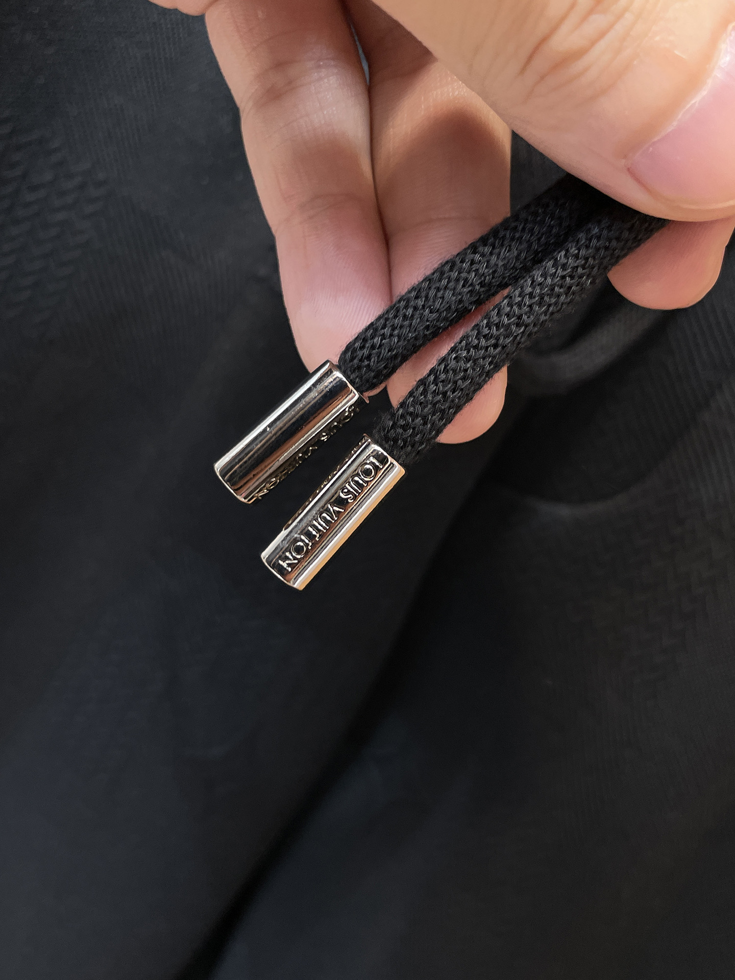 LV 顶级货品🐮 🆕2025秋冬新款休闲裤！官网同步发售。品牌经典LOGO休闲裤 ，定制面料，舒适度极好