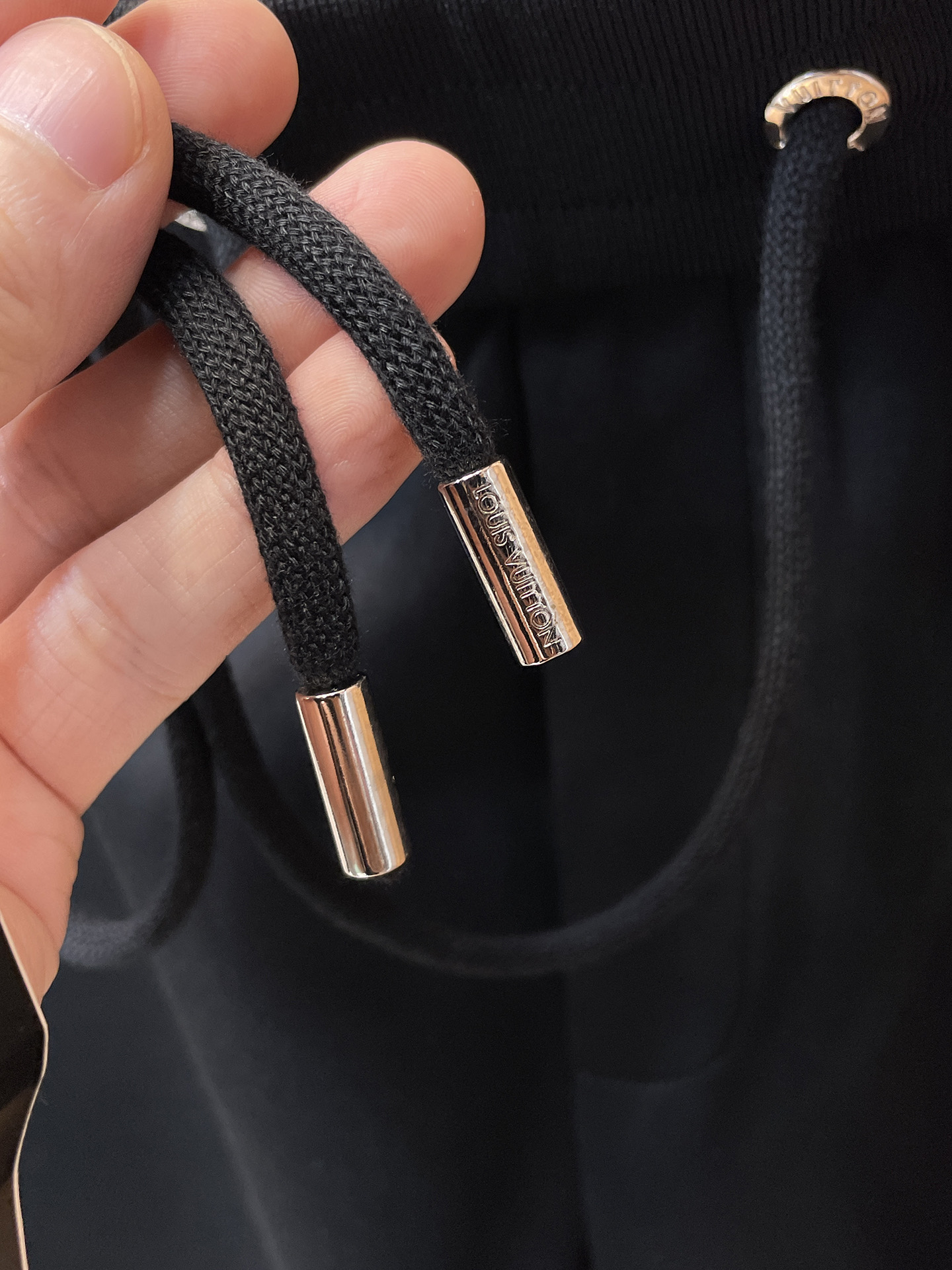 LV 顶级货品🐮 🆕2025秋冬新款休闲裤！官网同步发售。品牌经典LOGO休闲裤 ，定制面料，舒适度极好