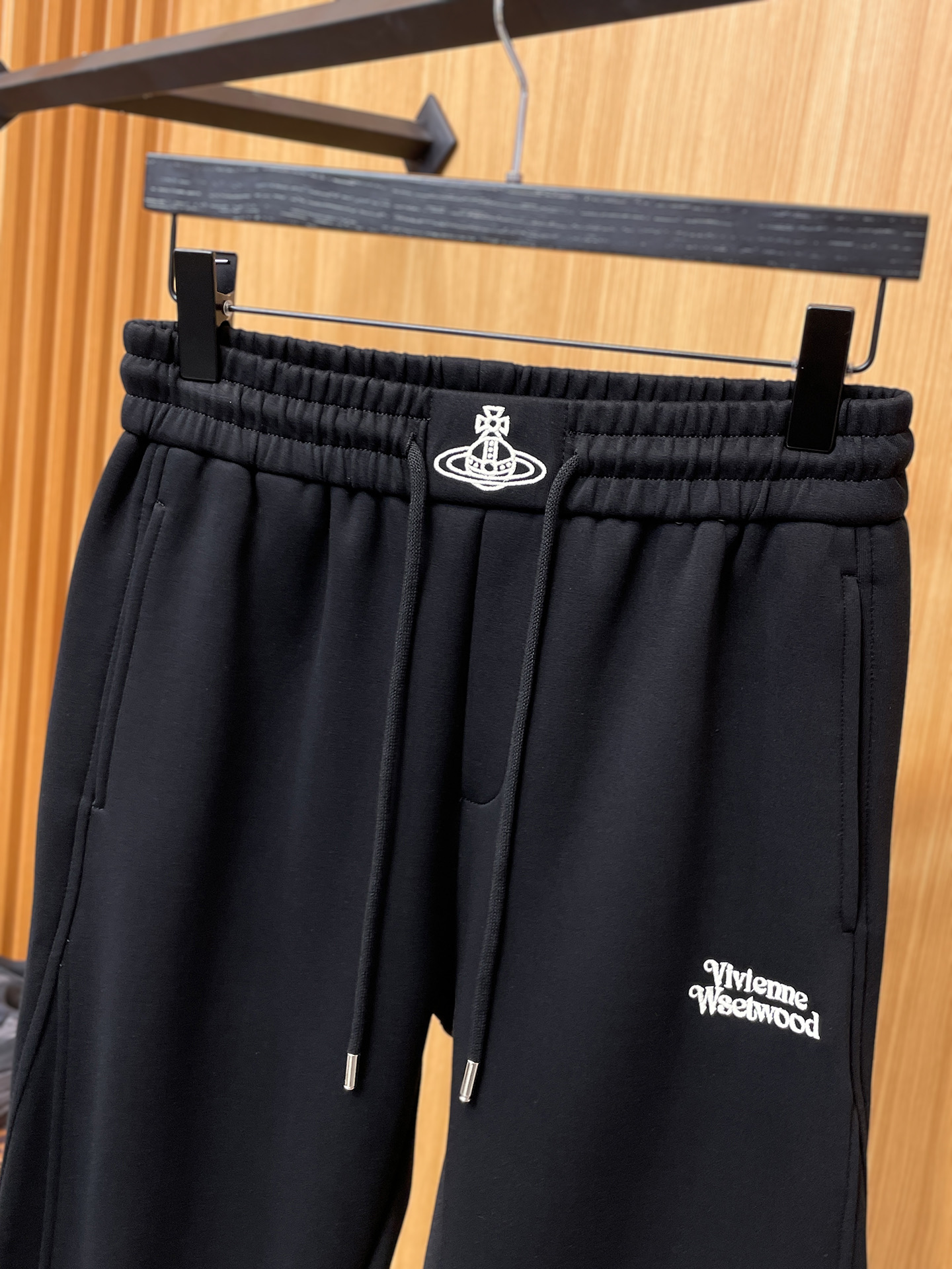 西太后 顶级货品🐮 🆕2025秋冬新款休闲裤！官网同步发售。品牌经典LOGO休闲裤 ，定制面料，舒适度极