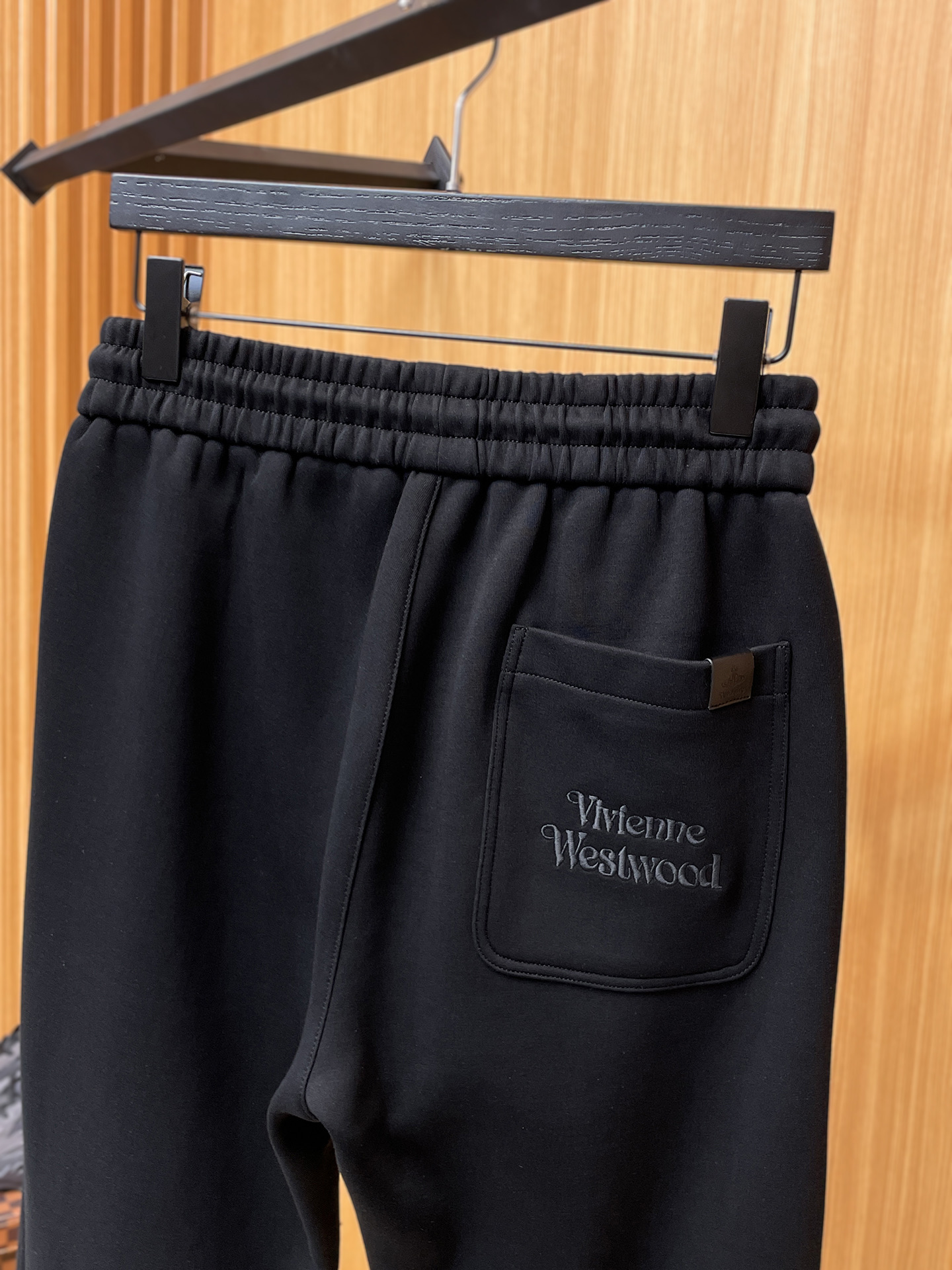 西太后 顶级货品🐮 🆕2025秋冬新款休闲裤！官网同步发售。品牌经典LOGO休闲裤 ，定制面料，舒适度极