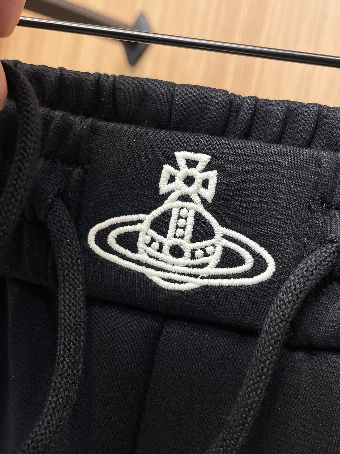 西太后 顶级货品🐮 🆕2025秋冬新款休闲裤！官网同步发售。品牌经典LOGO休闲裤 ，定制面料，舒适度极