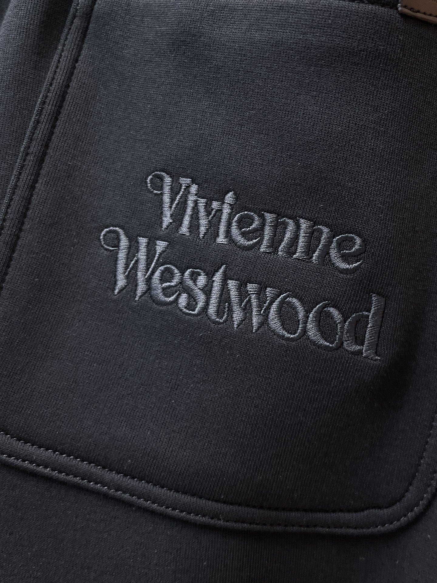 西太后 顶级货品🐮 🆕2025秋冬新款休闲裤！官网同步发售。品牌经典LOGO休闲裤 ，定制面料，舒适度极