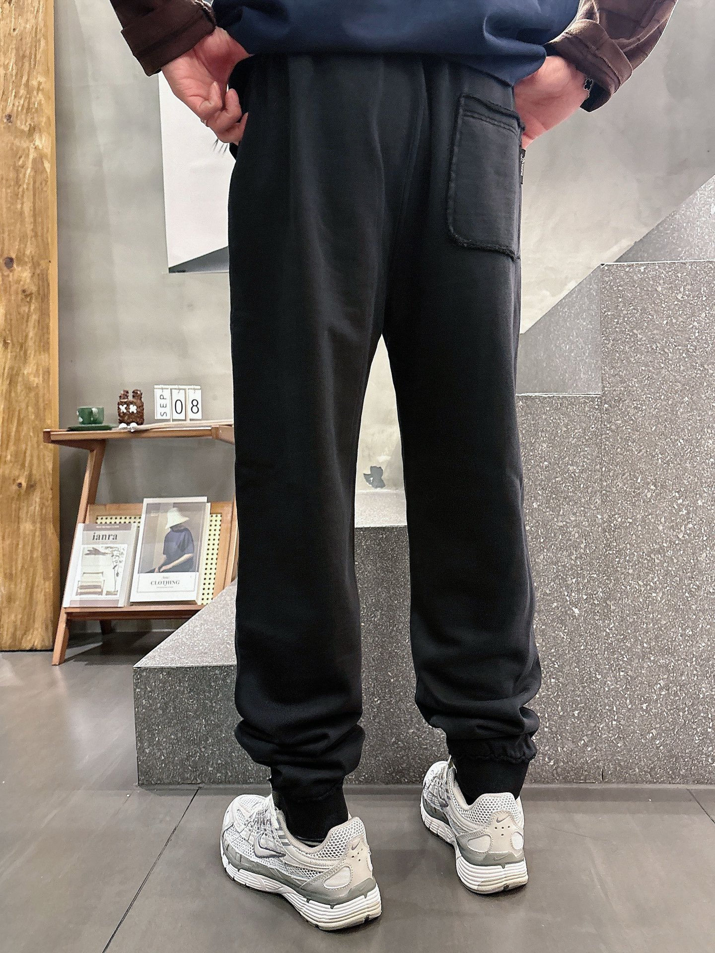 Vivienne Westwood Classic Logo Casual Pants - Comfort & Style 13 i1757770127912 6933 0 11
