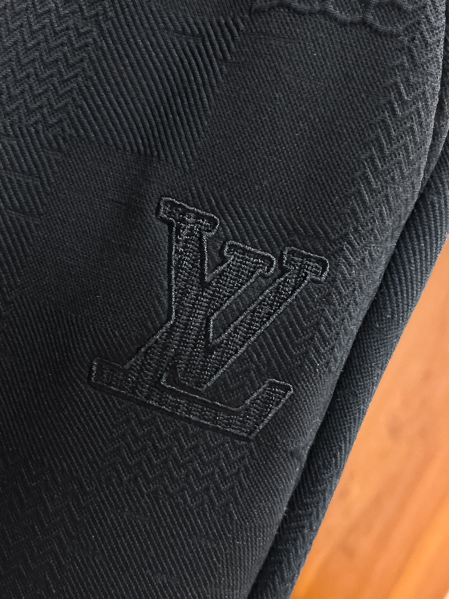 LV 顶级货品🐮 🆕2026春夏新款休闲裤！官网同步发售。品牌经典LOGO休闲裤 ，定制面料，舒适度极好