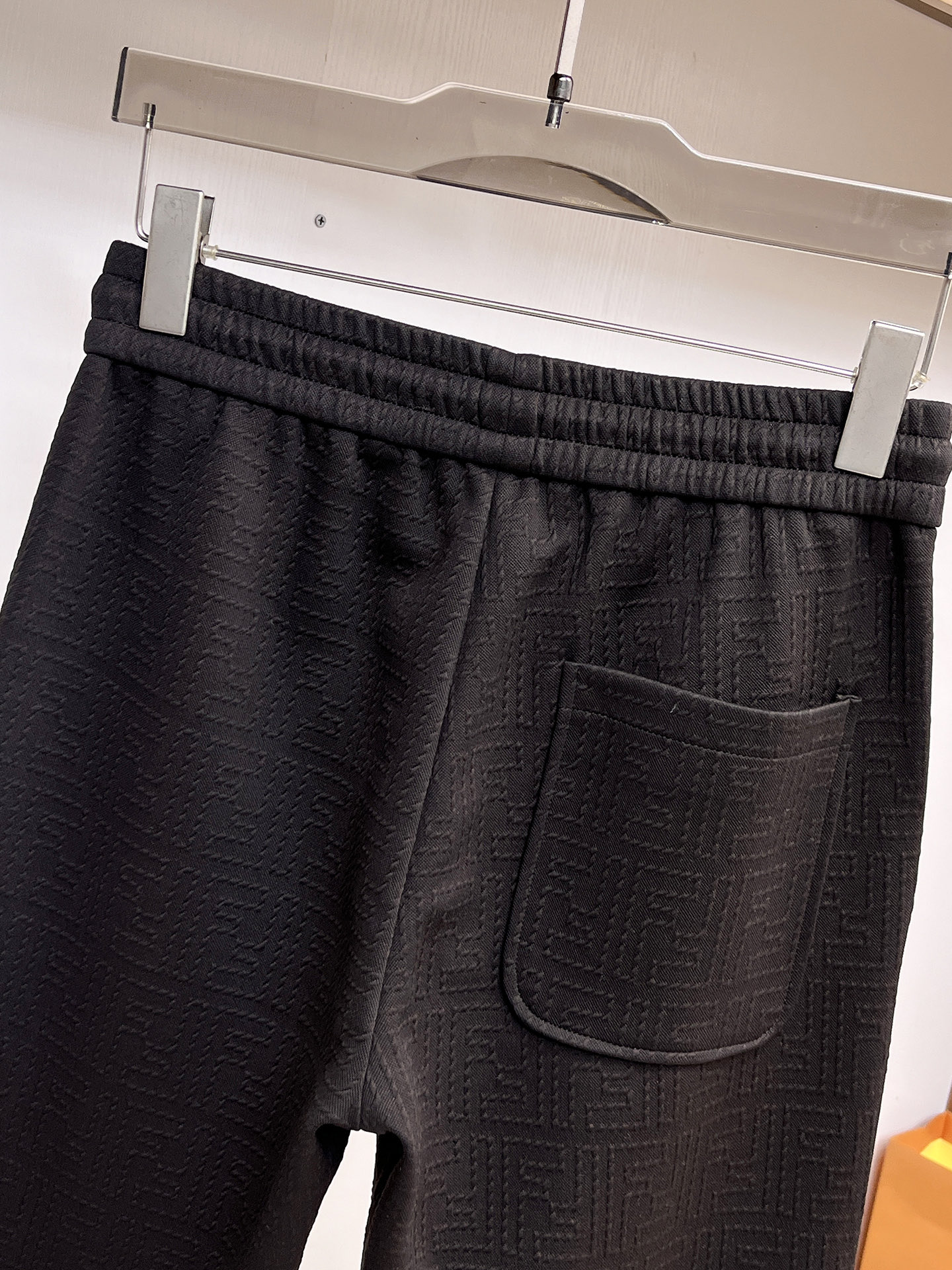 芬迪 顶级货品🐮 🆕2026春夏新款休闲裤！官网同步发售。品牌经典LOGO休闲裤 ，定制面料，舒适度极好