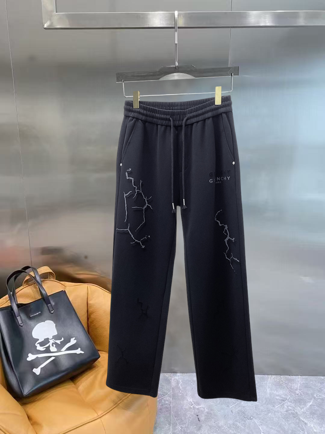 _dpv9sjFmAxKKipzkzT19sgW8U4JW7r57qCpN0YA