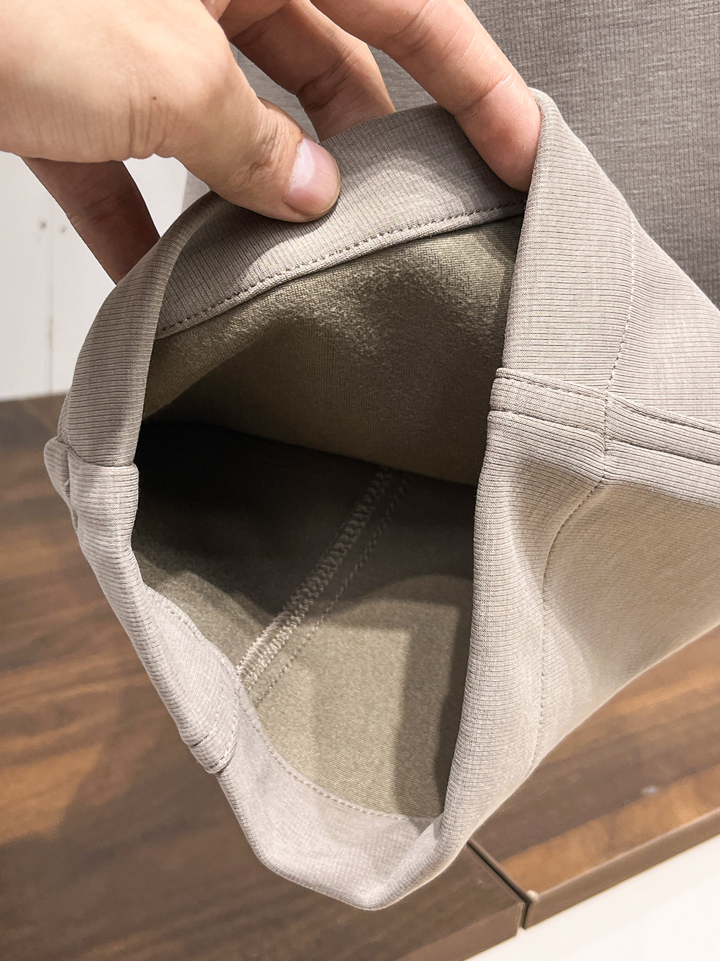 LV 顶级货品🐮 🆕2026春夏新款休闲裤！官网同步发售。品牌经典LOGO休闲裤 ，定制面料，舒适度极好