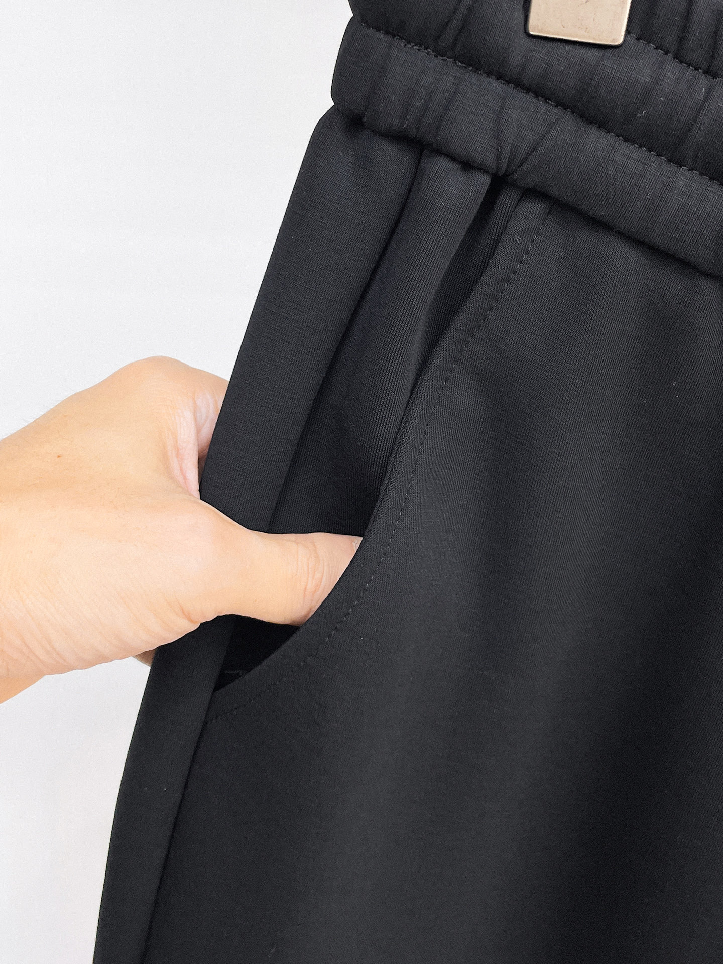 始祖鸟 顶级货品🐮 🆕2026春夏新款休闲裤！官网同步发售。品牌经典LOGO休闲裤 ，定制面料，舒适度极